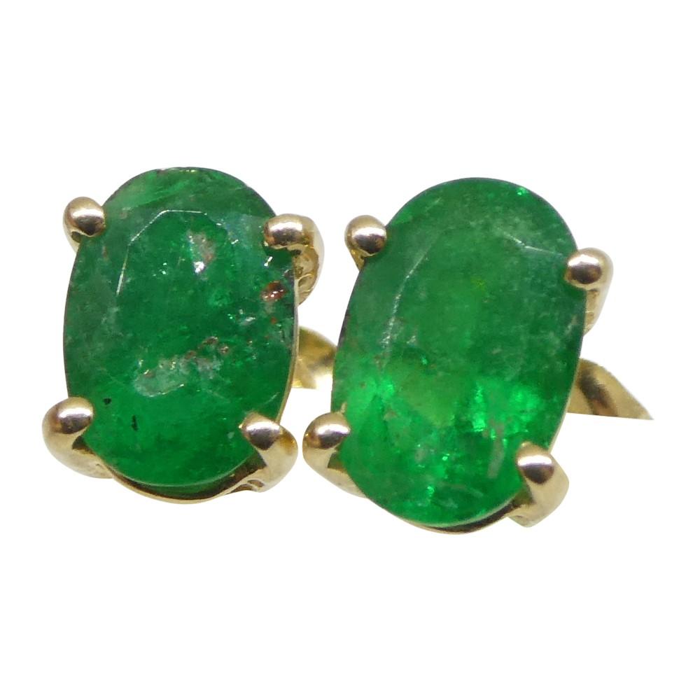 0.94ct Oval Green Colombian Emerald Stud Earrings set in 14k Yellow Gold For Sale 7