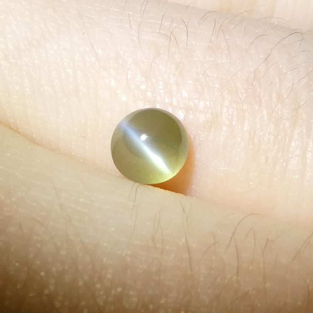 0.94ct Round Cabochon Yellowish Green to Pink-Purple Cat's Eye Alexandrite from  For Sale 5