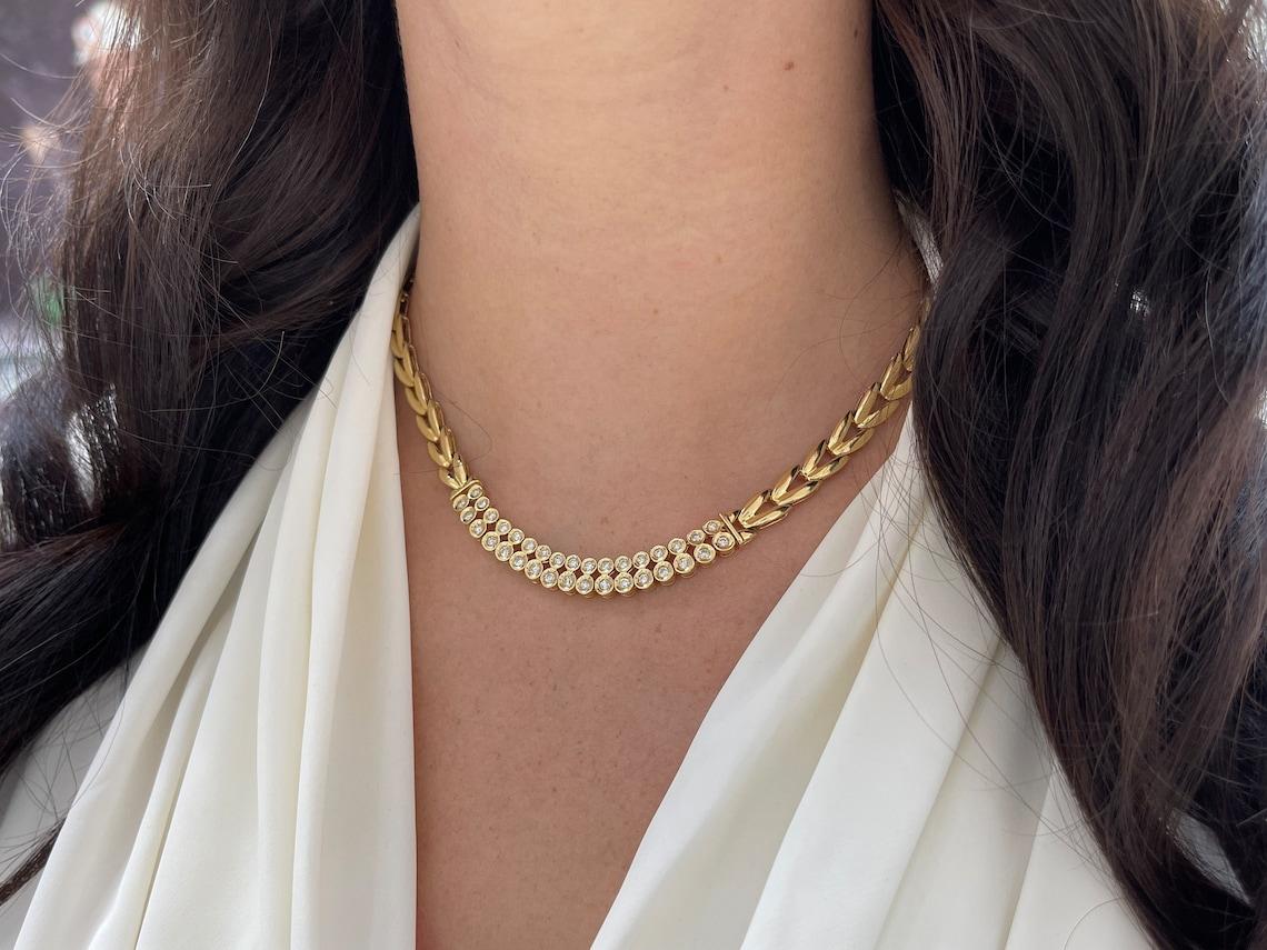 Modern 0.94tcw 14K Gold Necklace Bezel Set Round Diamonds V Link Yellow Gold Necklace For Sale