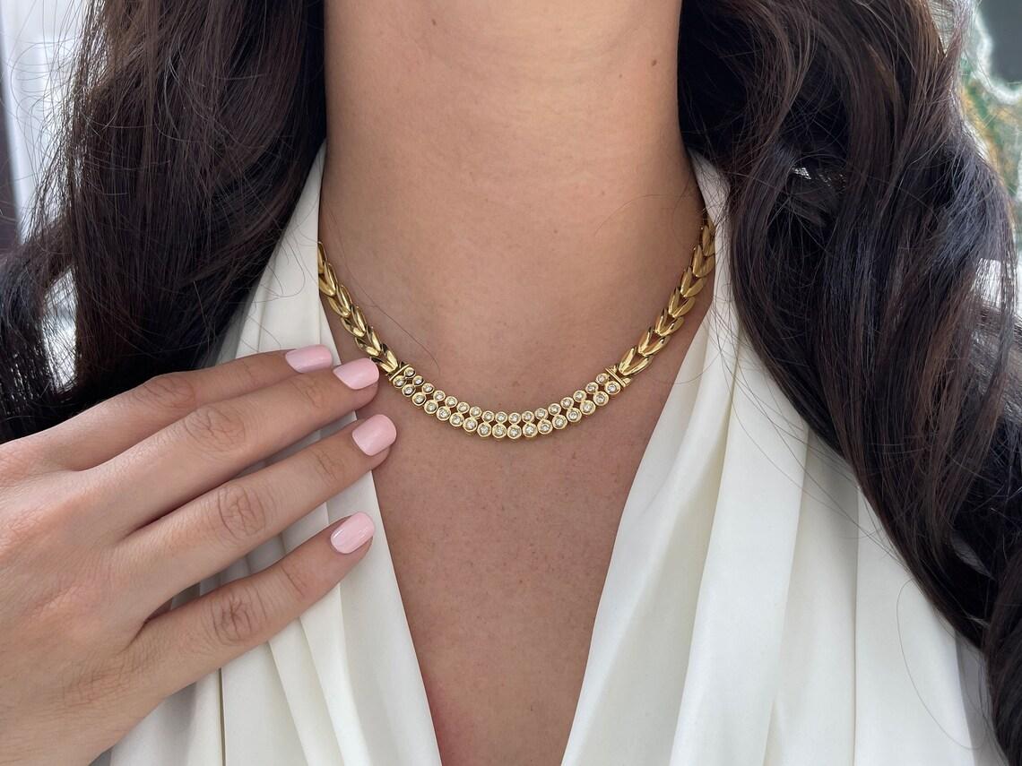 0.94tcw 14K Gold Necklace Bezel Set Round Diamonds V Link Yellow Gold Necklace In New Condition For Sale In Jupiter, FL