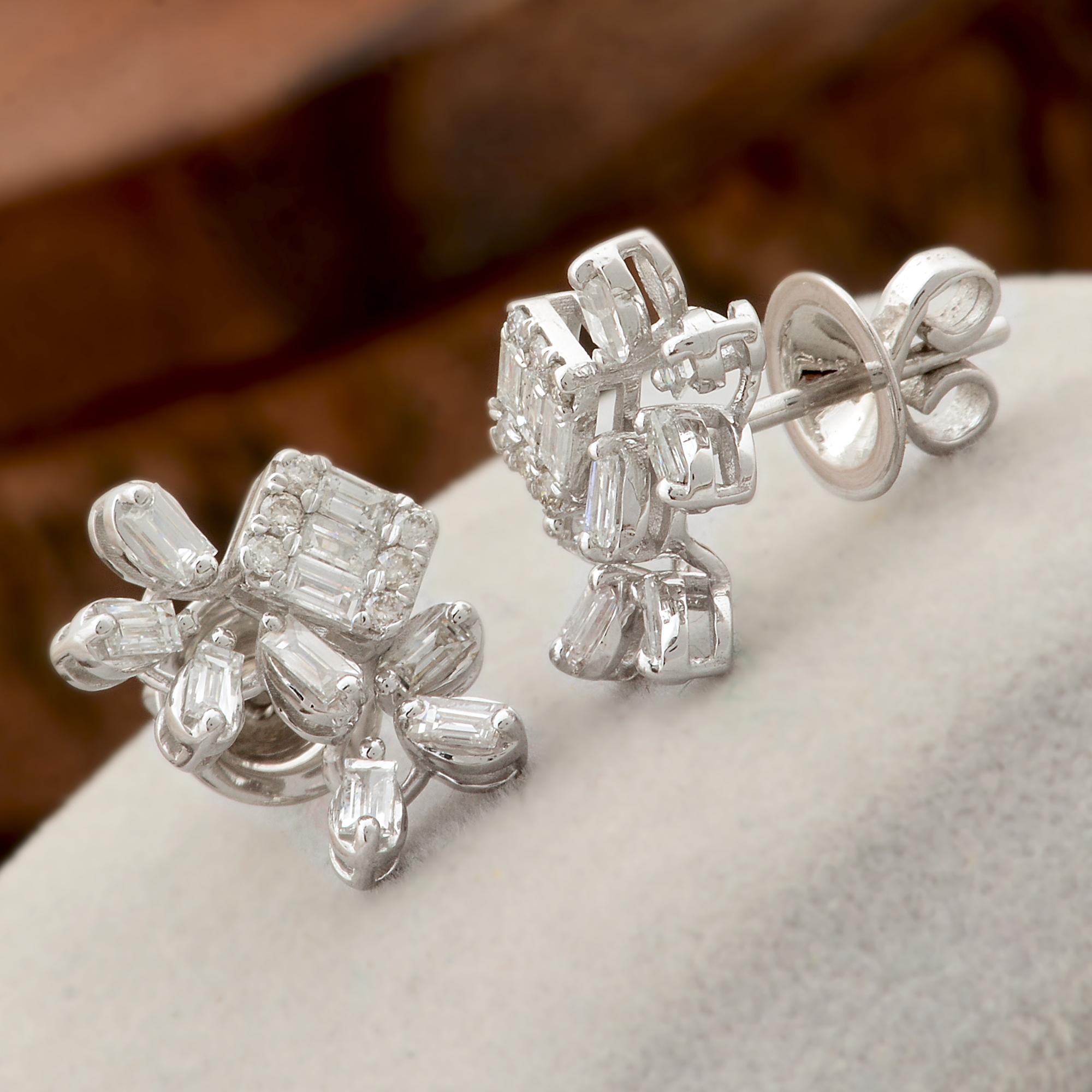 Modern 0.95 Carat Baguette Diamond Minimalist Stud Earrings 14k White Gold Fine Jewelry For Sale