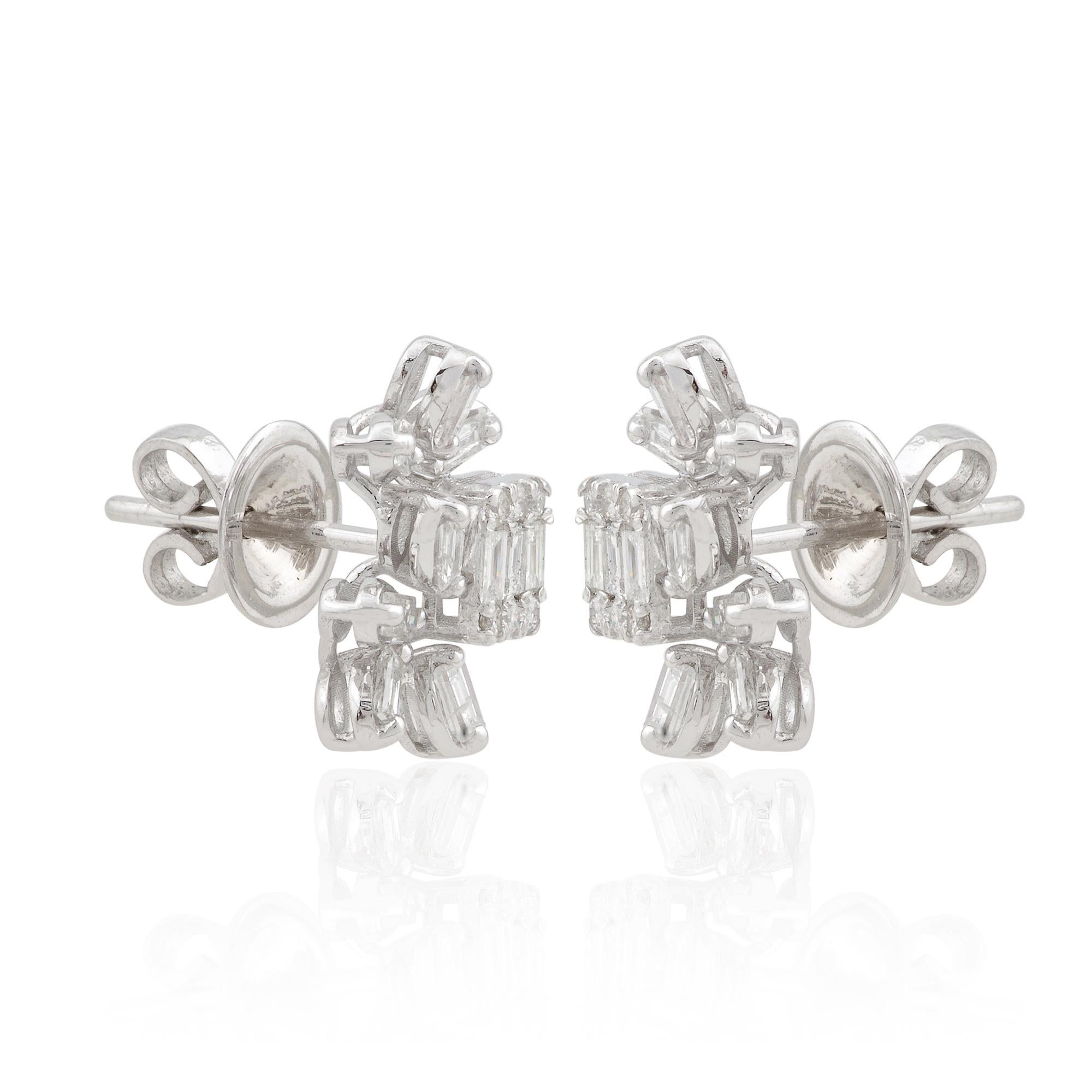 0.95 Carat Baguette Diamond Minimalist Stud Earrings 14k White Gold Fine Jewelry In New Condition For Sale In Diera, Dubai