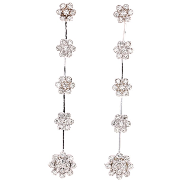 0.95 Carat Diamond Dangling 14 Karat White Gold Earrings For Sale