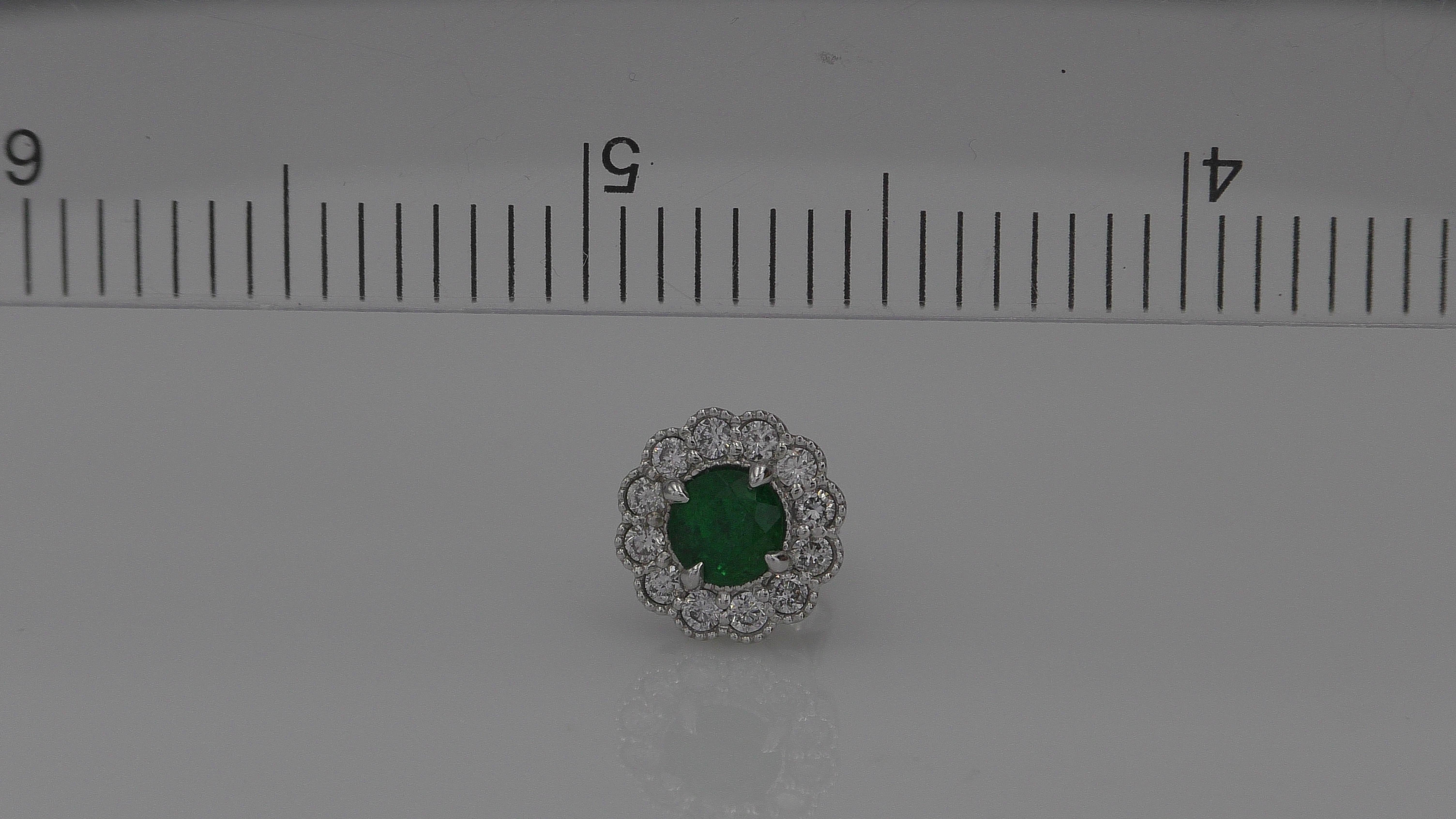 0.95 Carat Emerald and 0.52 Ct Natural Diamond Milgrain Flower Earrings ref1587 For Sale 1