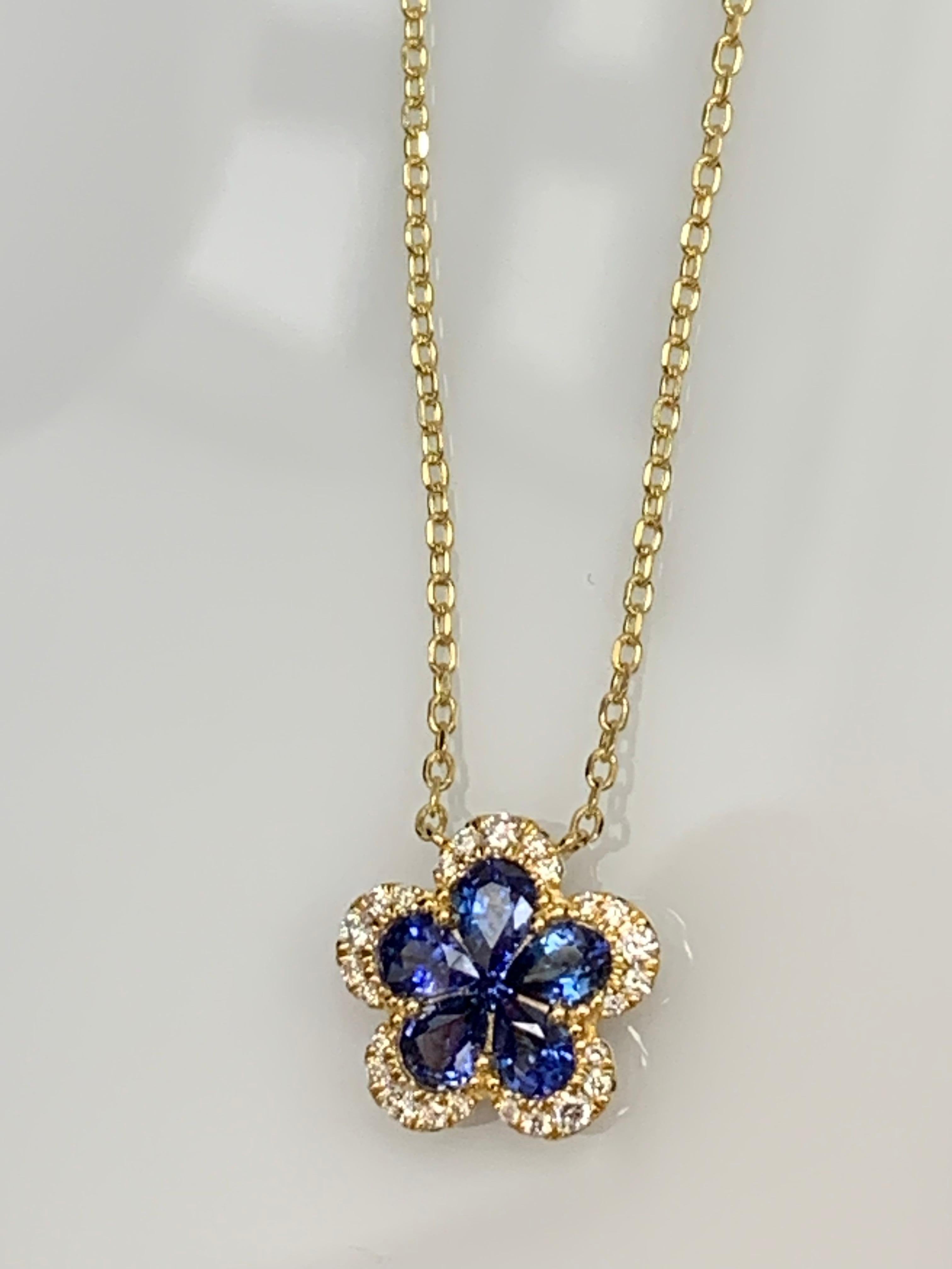 Taille ovale Collier pendentif saphir et diamant en or jaune 18 carats 0,95 carat Flower en vente