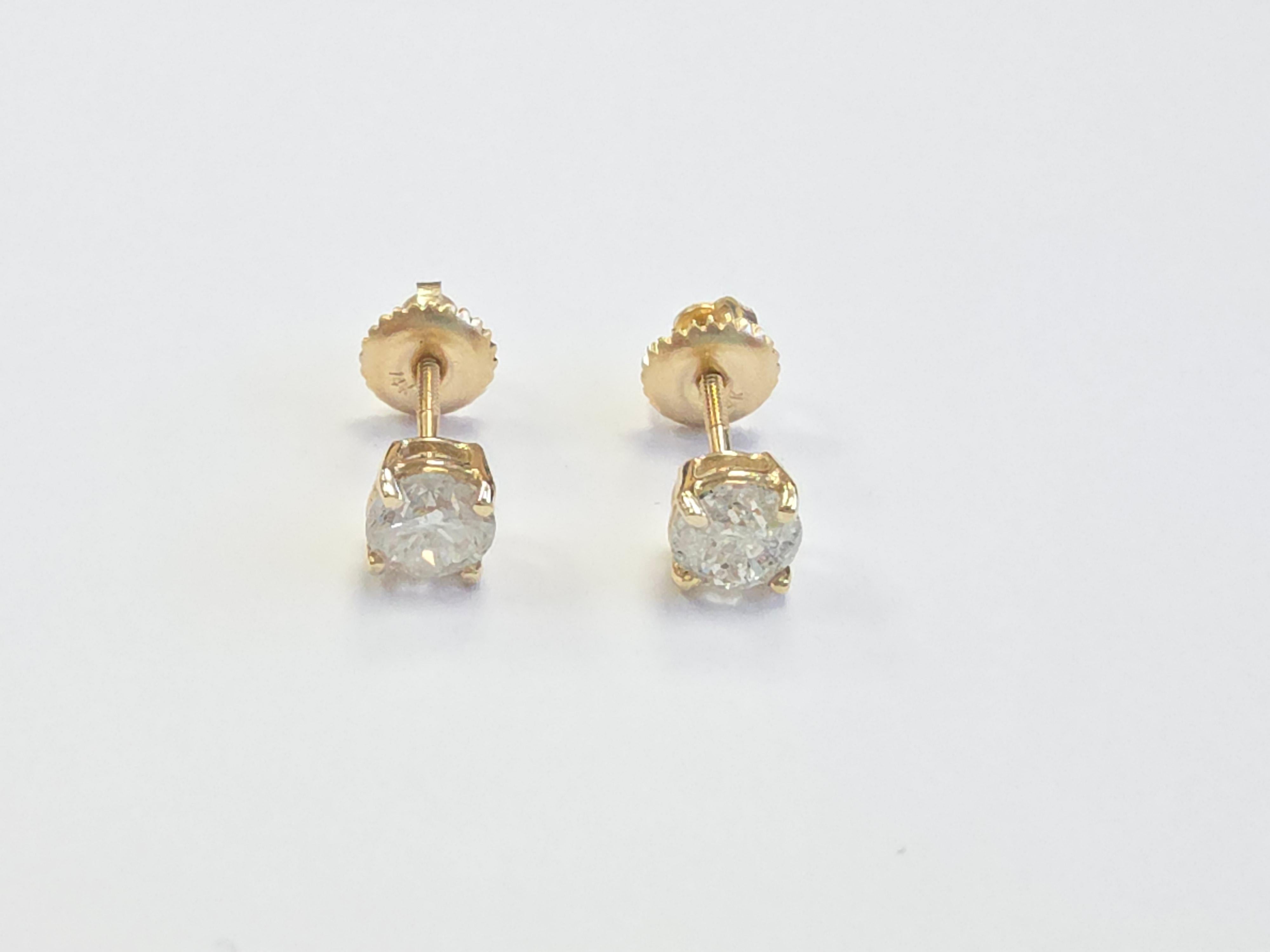 Women's or Men's 0.95 Carat Natural Brilliant Round Diamond Studs Yellow Gold 14 Karat For Sale
