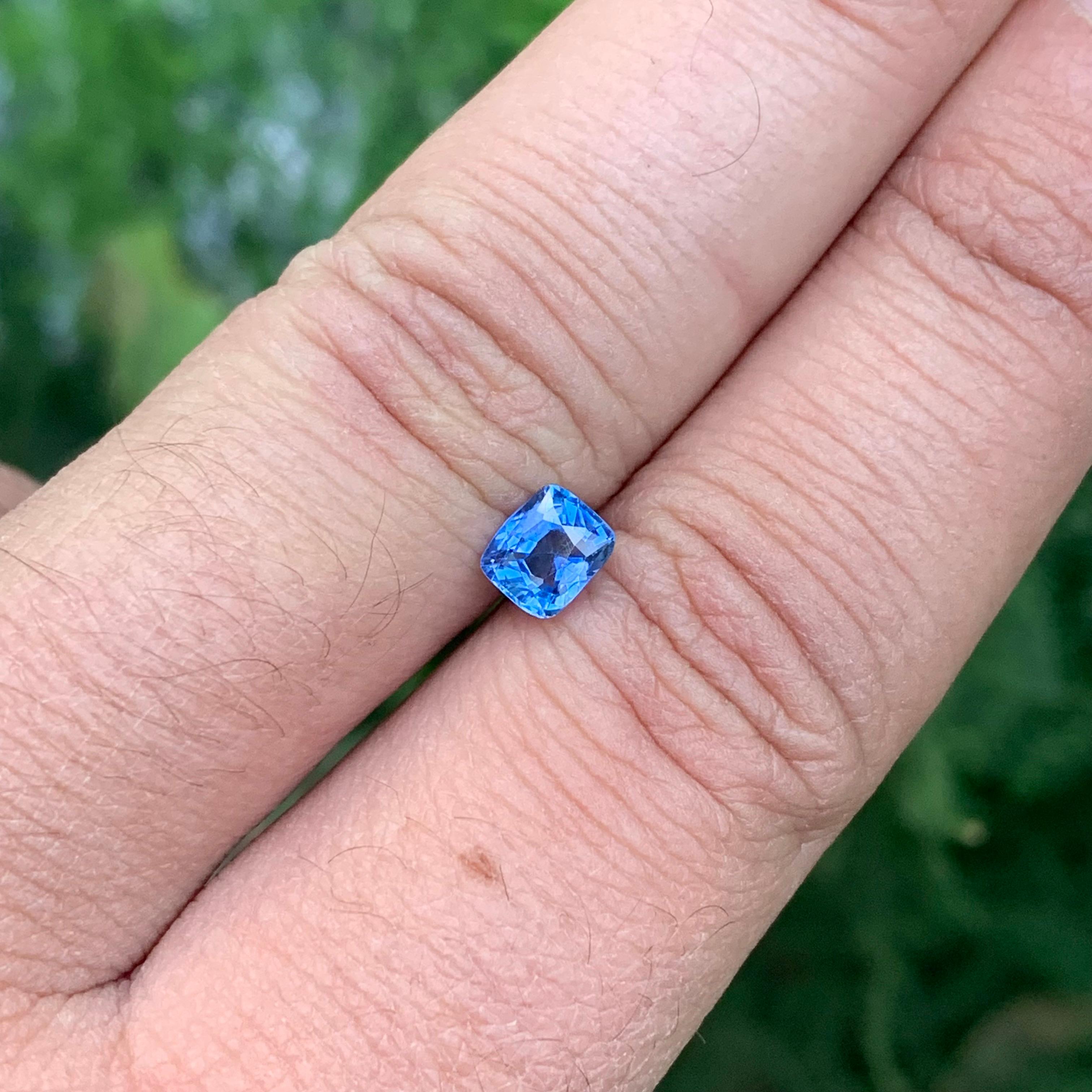 0,95 Karat Natürlicher Loser Blauer Saphir Edelstein aus Sri Lankan Mine im Angebot 2