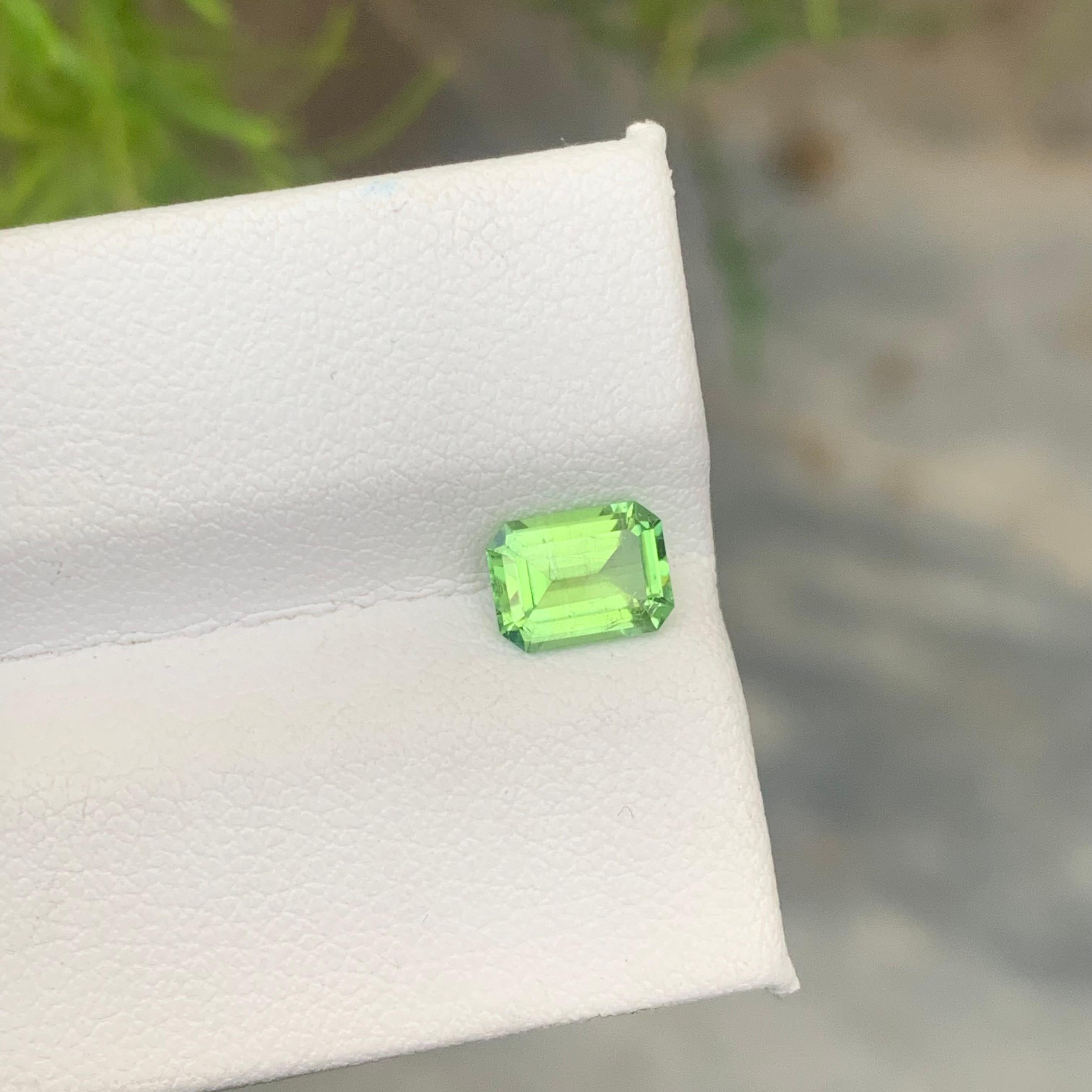 0.95 Carat Natural Loose Green Afghani Tourmaline Emerald Cut Gemstone for Ring In New Condition For Sale In Peshawar, PK