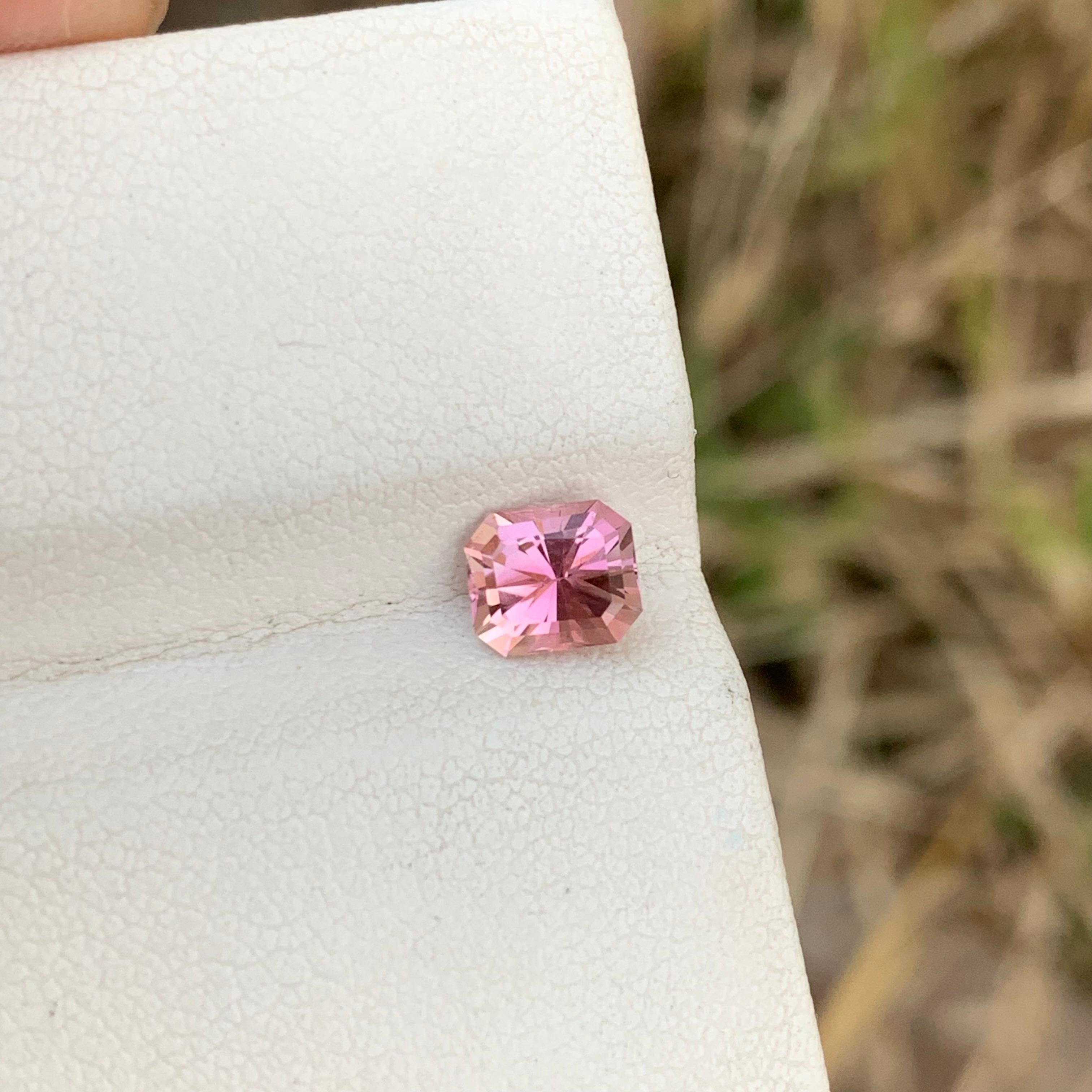 0.95 Carat Natural Loose Pink Tourmaline Fancy Emerald Shape Gem For Ring  For Sale 3