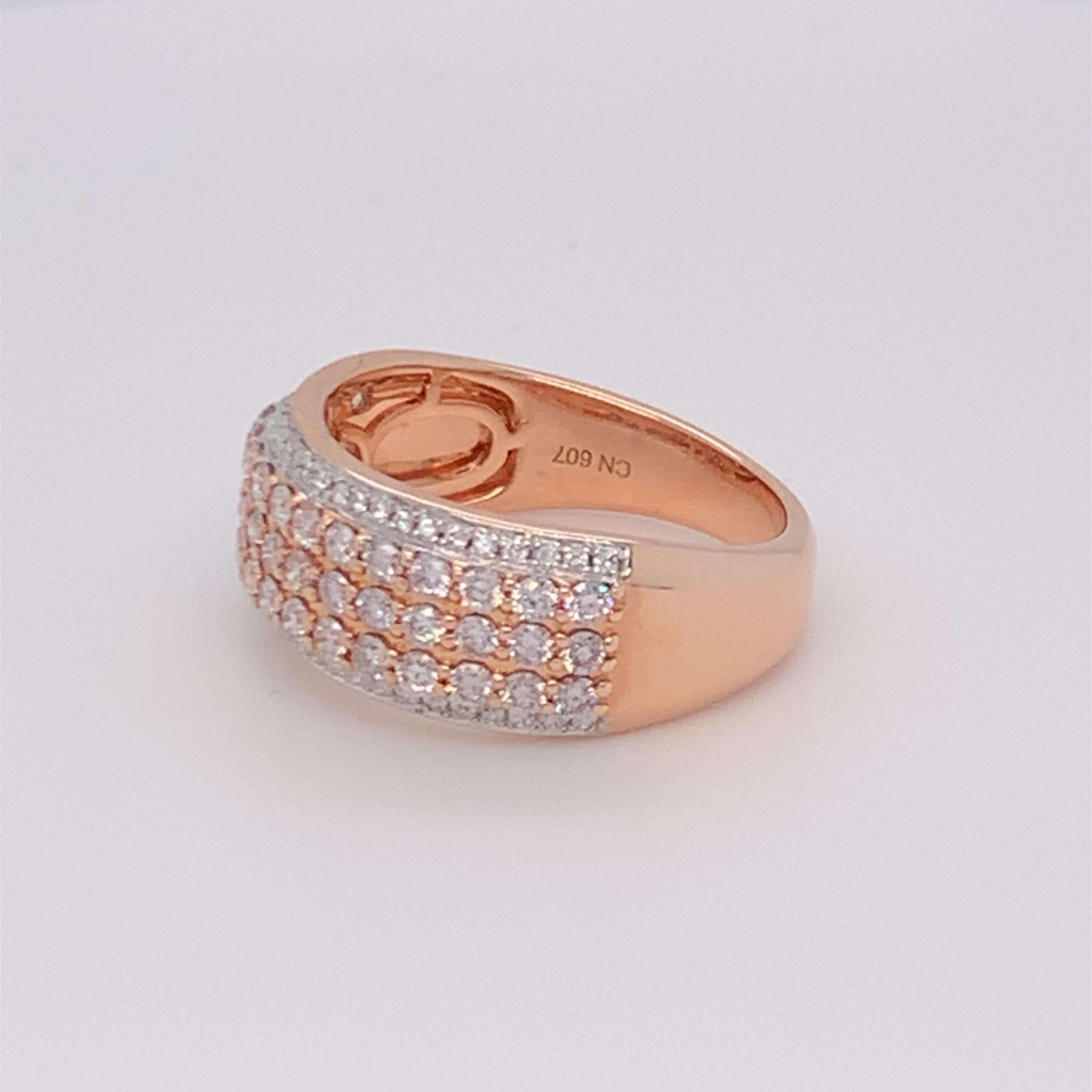 0,95 Karat rosa & weißer Diamantring aus 14 Karat zweifarbigem Gold (Brillantschliff) im Angebot
