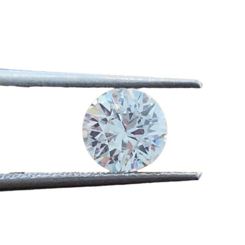 ITEM DESCRIPTION

ID #:	NYC56568
Stone Shape: ROUND BRILLIANT
Diamond Weight: 0.95ct
Clarity: VS1
Color: K, Faint Brown
Cut:	Poor
Measurements: 6.51 - 6.61 x 3.57 mm
Depth %:	54.5%
Table %:	48%
Symmetry:  Good
Polish: Good
Fluorescence: Strong