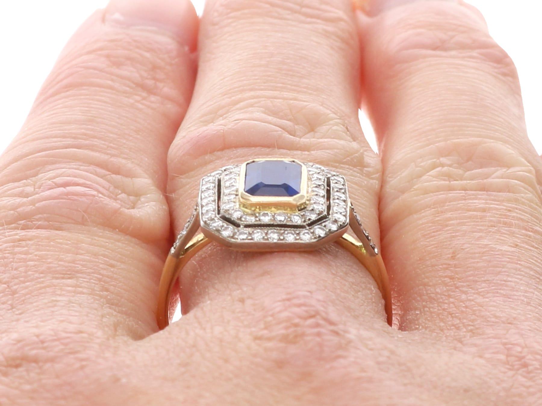 Zaffiro da 0,95 carati e diamante da 0,60 carati, anello aureola in oro giallo 18 carati Circa 1940 in vendita 8