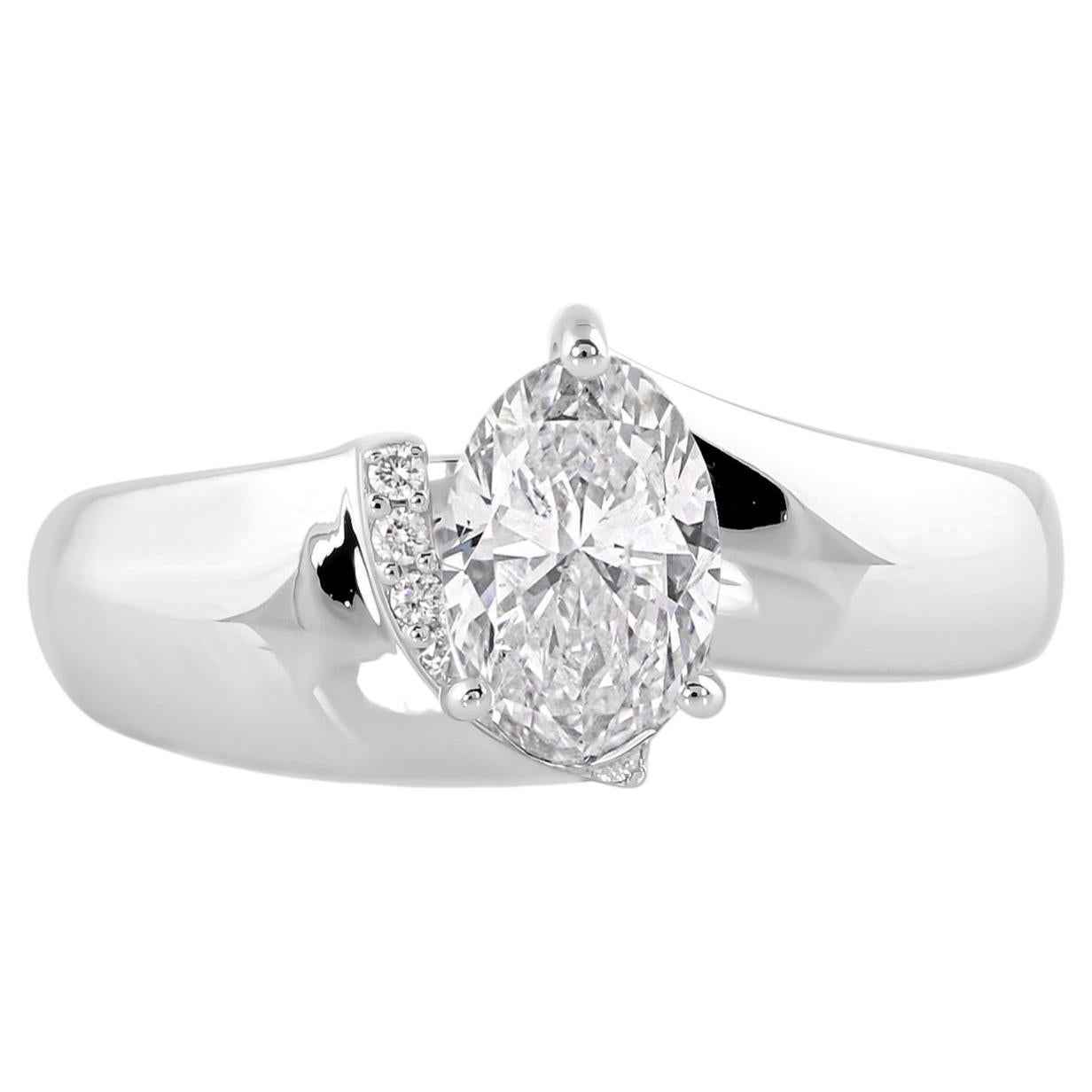 For Sale:  0.95 Carat Solitaire Oval Diamond Band Ring 18 Karat White Gold Handmade Jewelry