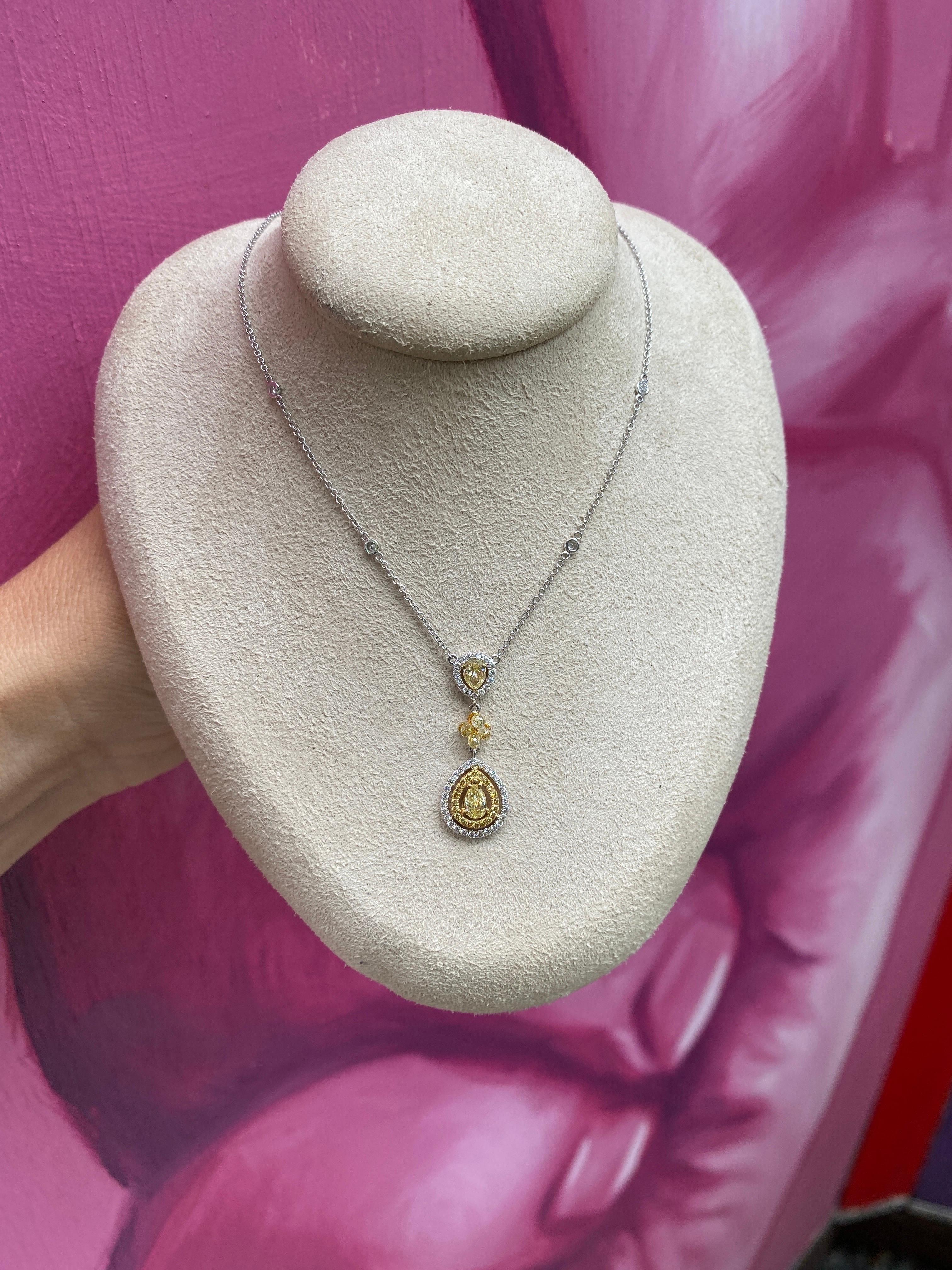 0,95 Karat Gesamtgewicht Ausgefallene gelbe & weiße Diamant-Halskette aus 18 Karat Gold im Zustand „Neu“ im Angebot in Houston, TX