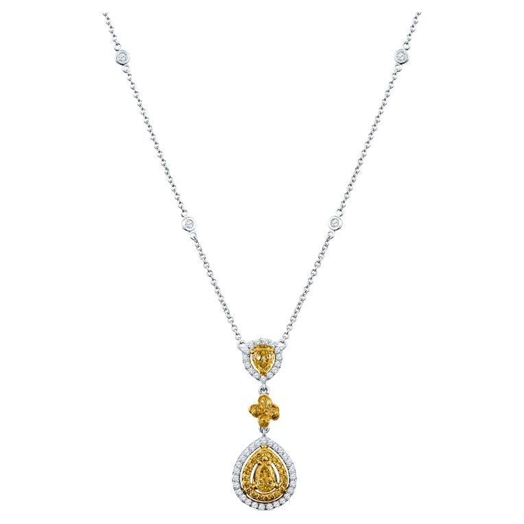 0.95 Carat Total Weight Fancy Yellow & White Diamond 18 Karat Gold Necklace For Sale
