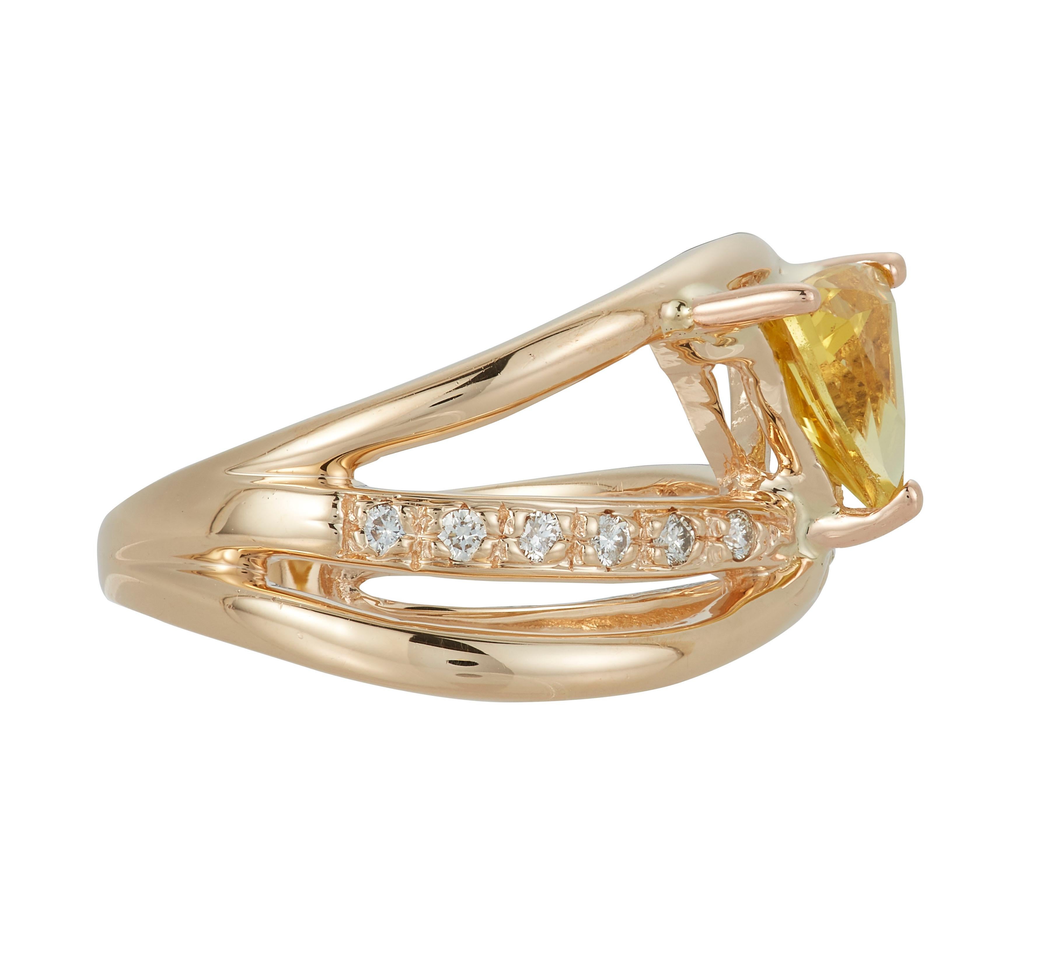 14K Yellow Gold
1 Trillion Yellow Beryl at 0.95 Carats - Measuring 7mm
13 Brilliant Round White Diamonds at 0.20 Carats- Color: H-I / Clarity: SI

Alberto offers complimentary sizing on all rings.

Fine one-of-a-kind craftsmanship meets incredible