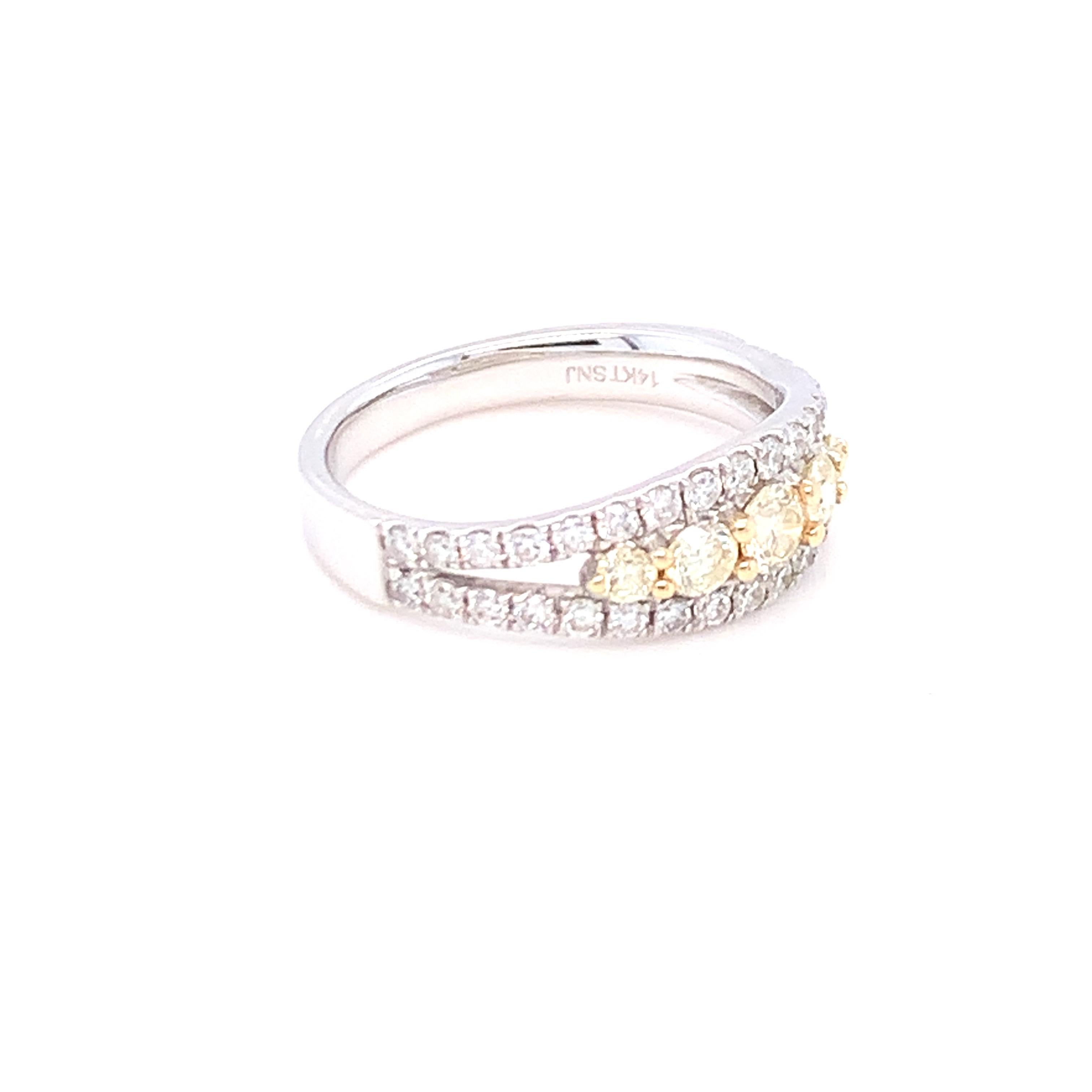 0.95 Carat Yellow & White Diamond in 14k Two Tone Gold For Sale 7