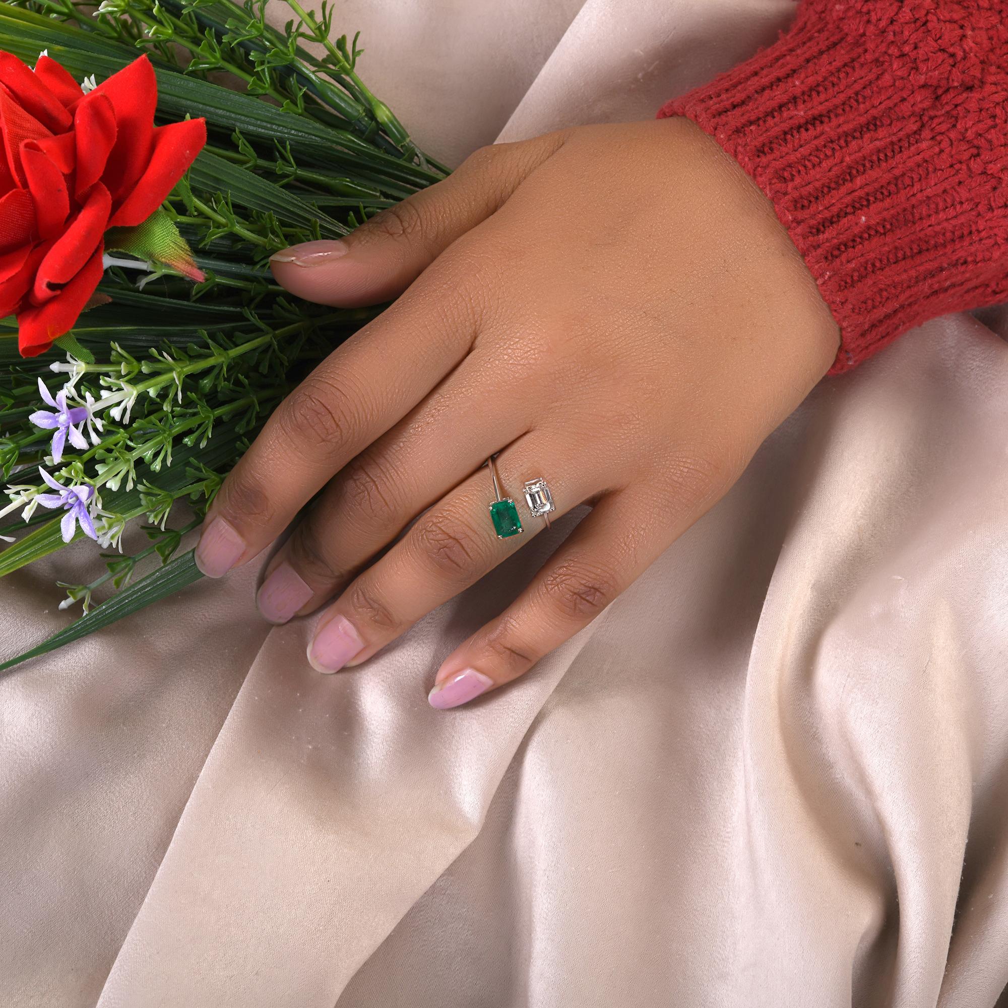 0,95 Karat sambischer Smaragd 0,90 Karat Diamantring aus 18 Karat Weißgold mit Smaragd im Smaragdschliff im Angebot 1