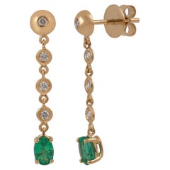 Boucles d'oreilles en or 18 carats avec émeraudes de Zambie de 0,95 carat et diamants