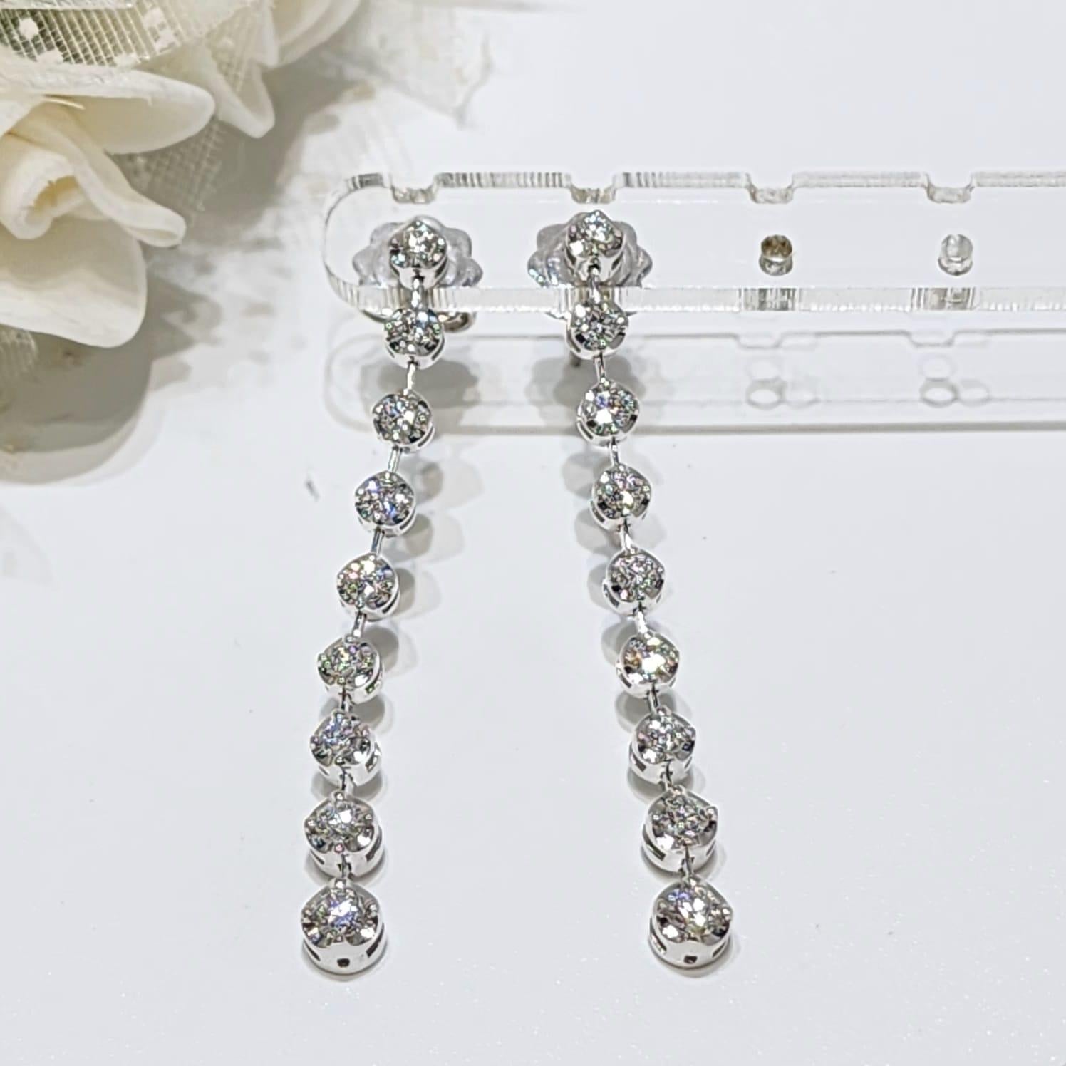 Orecchino a goccia con diamante da 0,95 carati in vendita 1