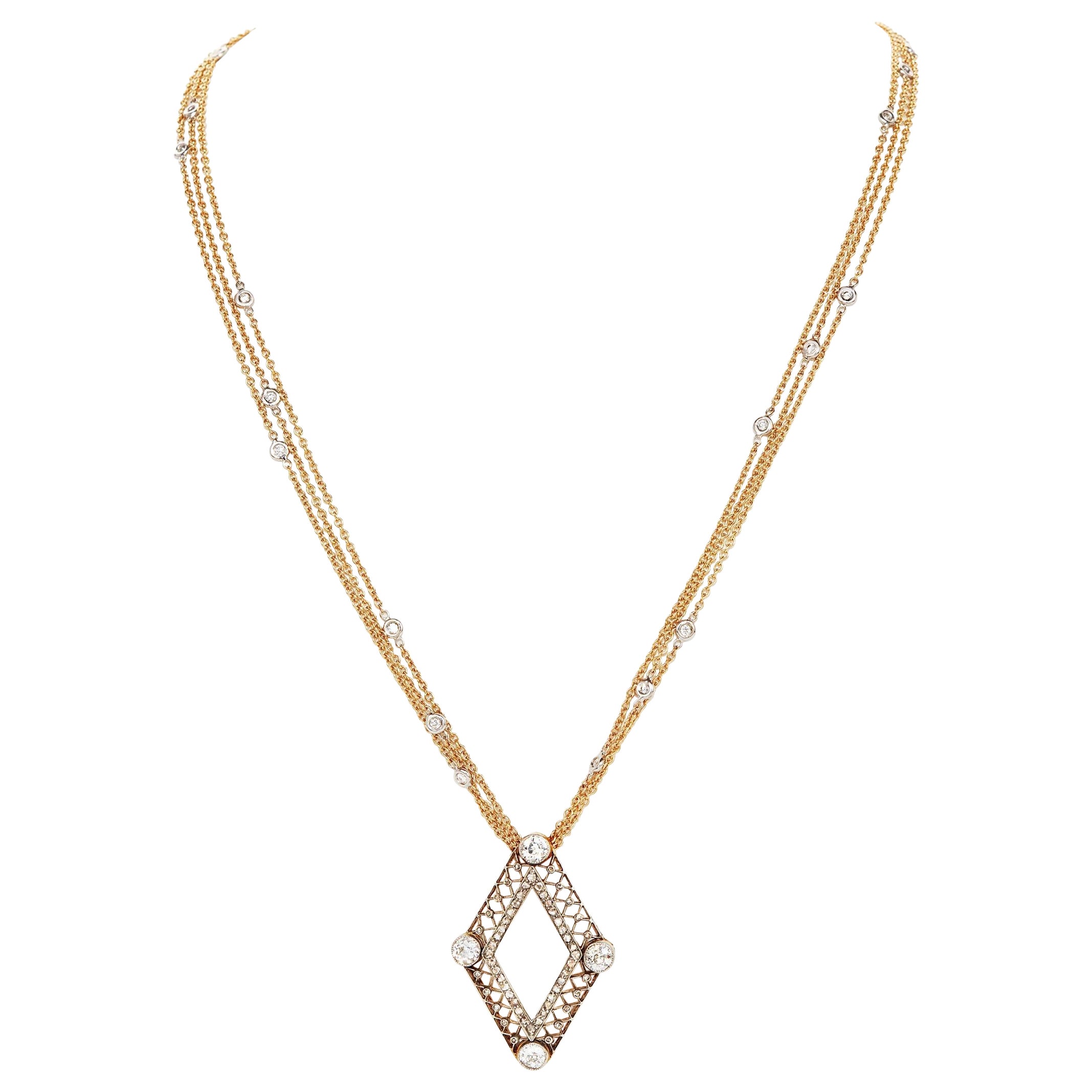 Ciondolo a forma di diamante da 0,95 carati in platino 18 carati con catena tripla