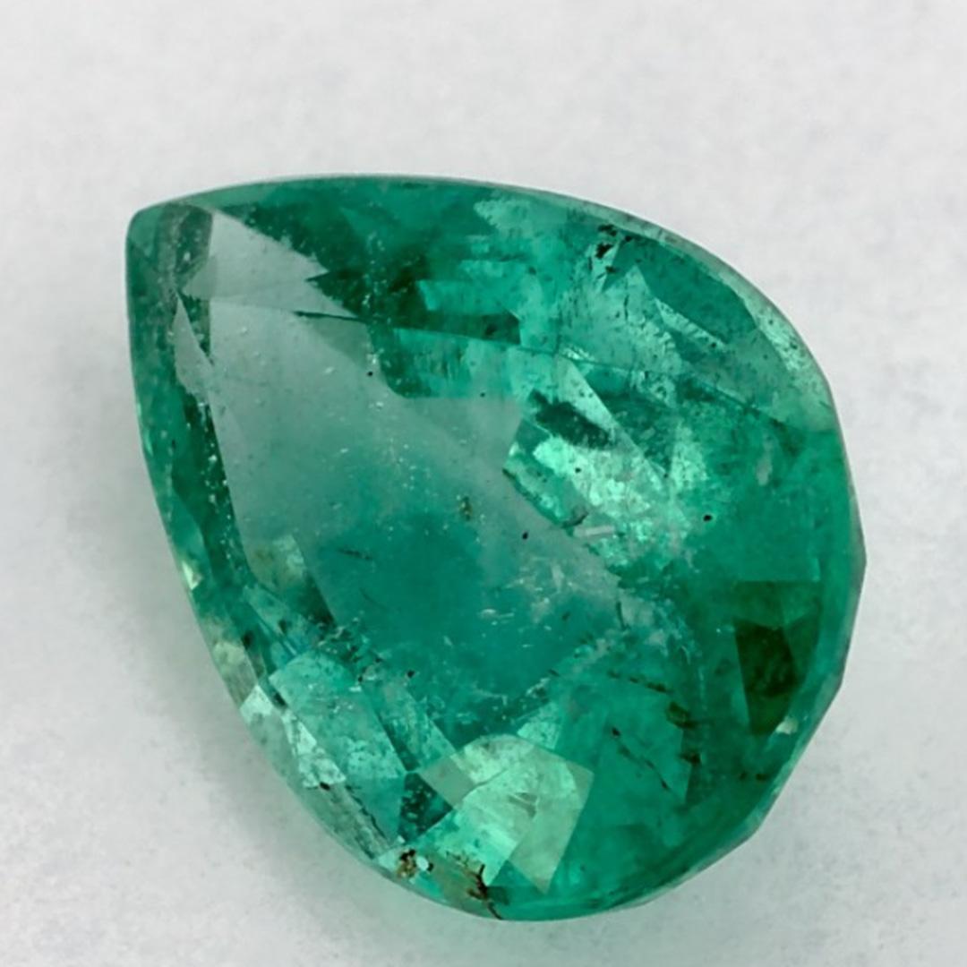 Experience the timeless beauty of this natural emerald, featuring a vibrant green hue with natural character. Perfect for custom engagement rings, elegant pendants, or heirloom-quality jewelry pieces.

🔹 Treatment: Oil (common trade practice)

✨