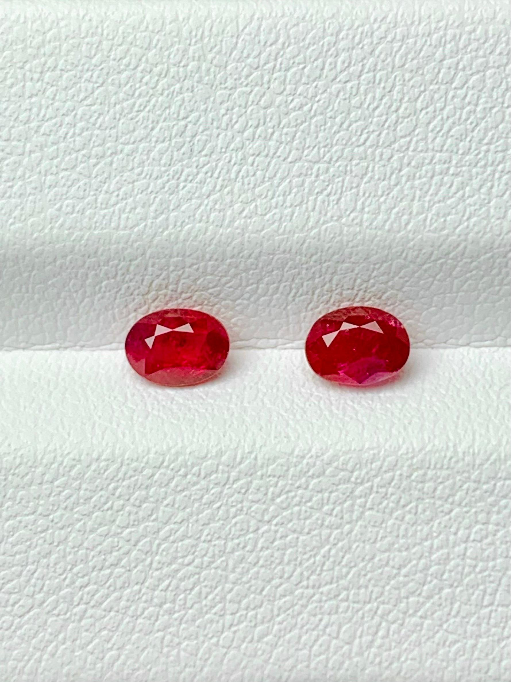 Women's or Men's 0.95 Ct  GIA Certificate Pair Ruby Natural Unheated Burma Ruby Pigeon Blood For Sale
