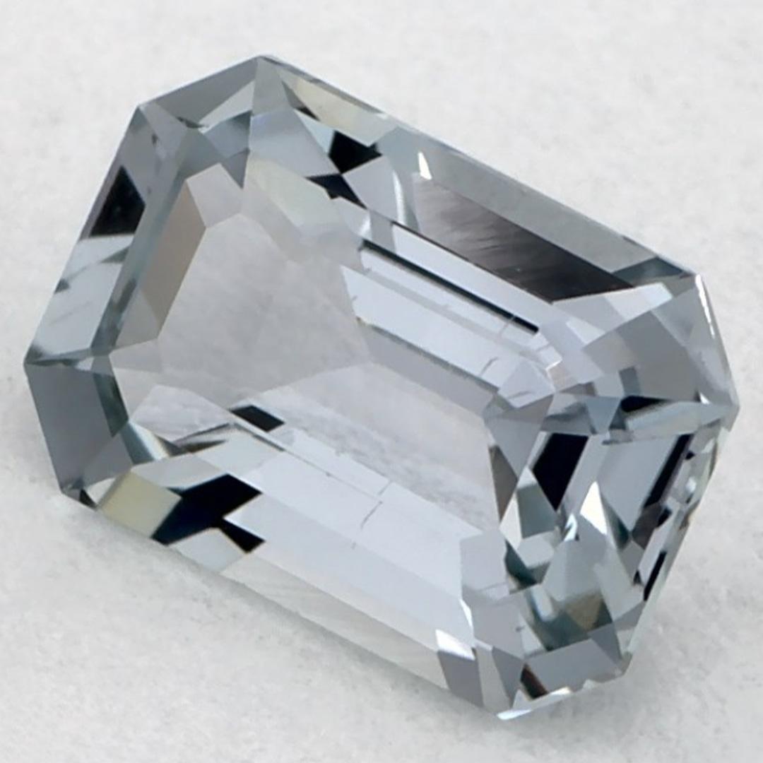 Taille octogone 0.95 Ct Green Sapphire Octagon Loose Gemstone (pierre précieuse en vrac) en vente