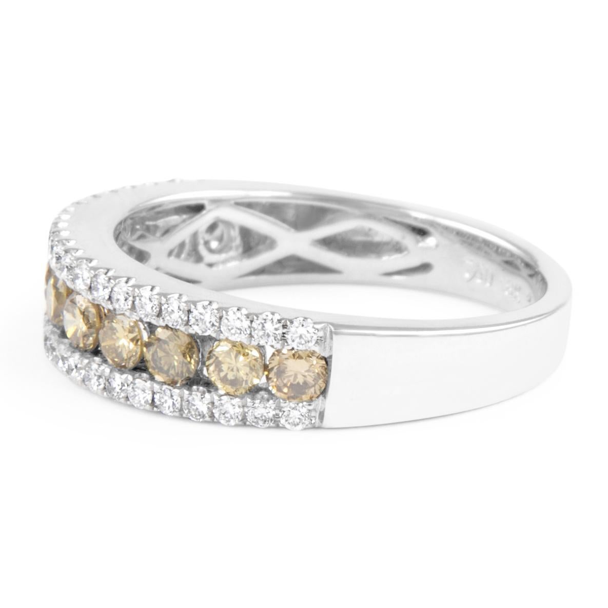 Round Cut 0.95ct Fancy Yellowish Brown Diamond Cocktail Ring 18k Two Tone For Sale