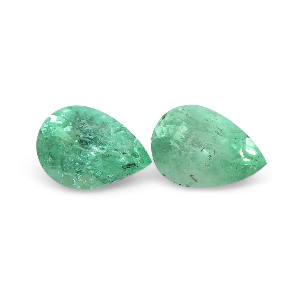 0.95ct Pair Pear Green Emerald from Colombia In New Condition For Sale In Toronto, Ontario