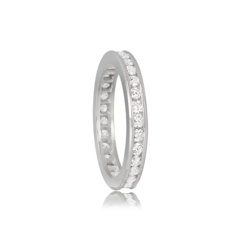 Round Cut 0.95ct Round Brilliant Cut Diamond Eternity Band Ring, G-H Color, Platinum For Sale