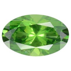0.95ct Russian Demantoid Garnet – Rare Green Gem for Collectors & Custom Jewelry