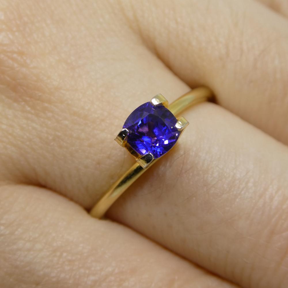 0,95 Karat quadratischer lila Saphir im Kissenschliff aus Madagaskar