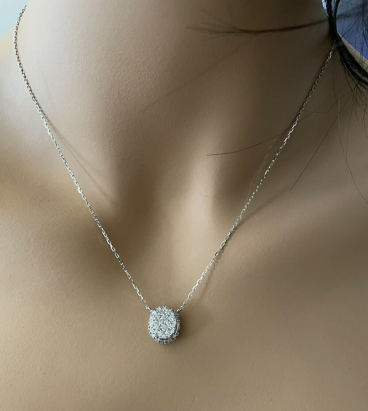 0.95 Carat Stunning 14 Karat Solid White Gold Diamond Chain Necklace For Sale 1