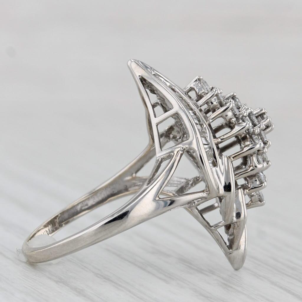 da uomo o donna Anello a grappolo con diamanti da 0,95 ct. in oro bianco 14k, misura 8,25 in vendita