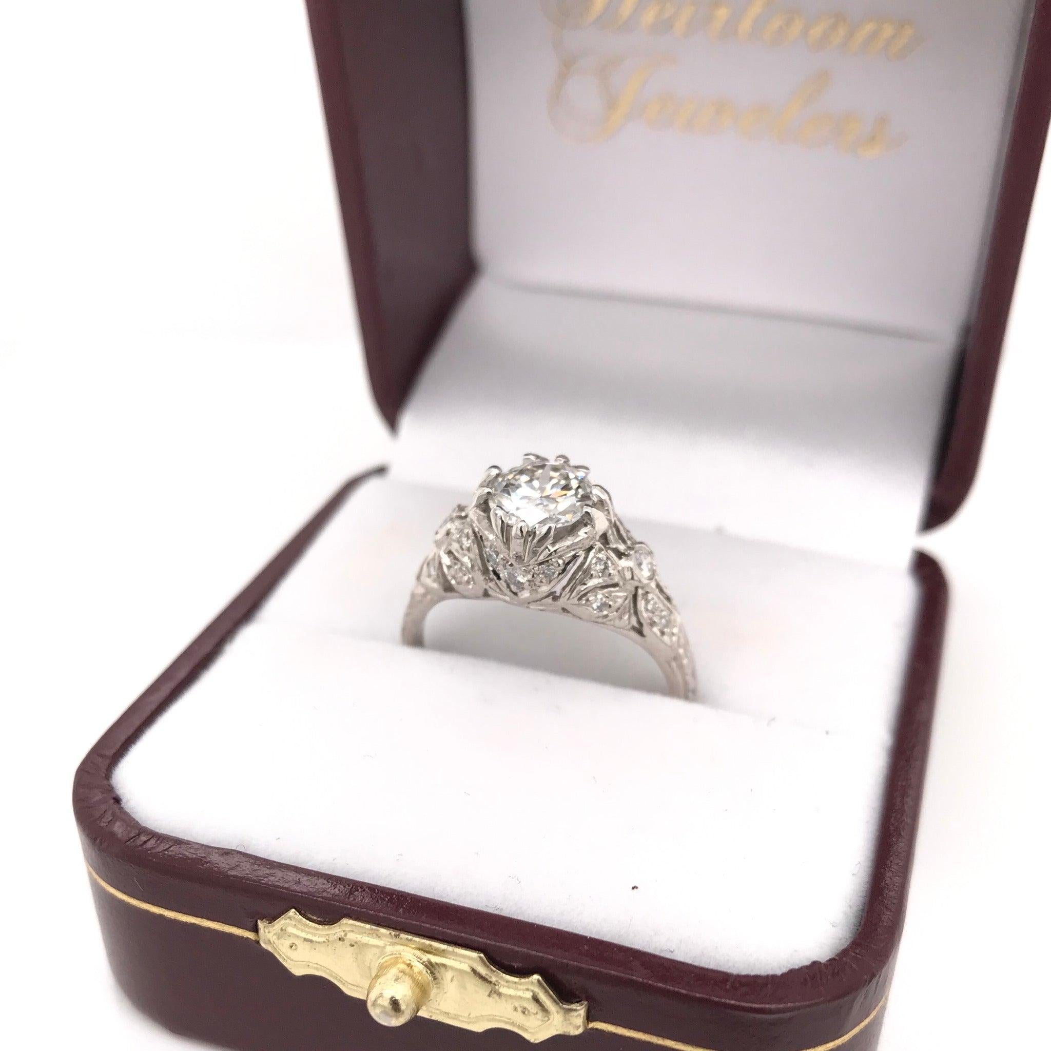 0.96 Carat Antique Style Platinum Diamond Ring In Good Condition In Montgomery, AL