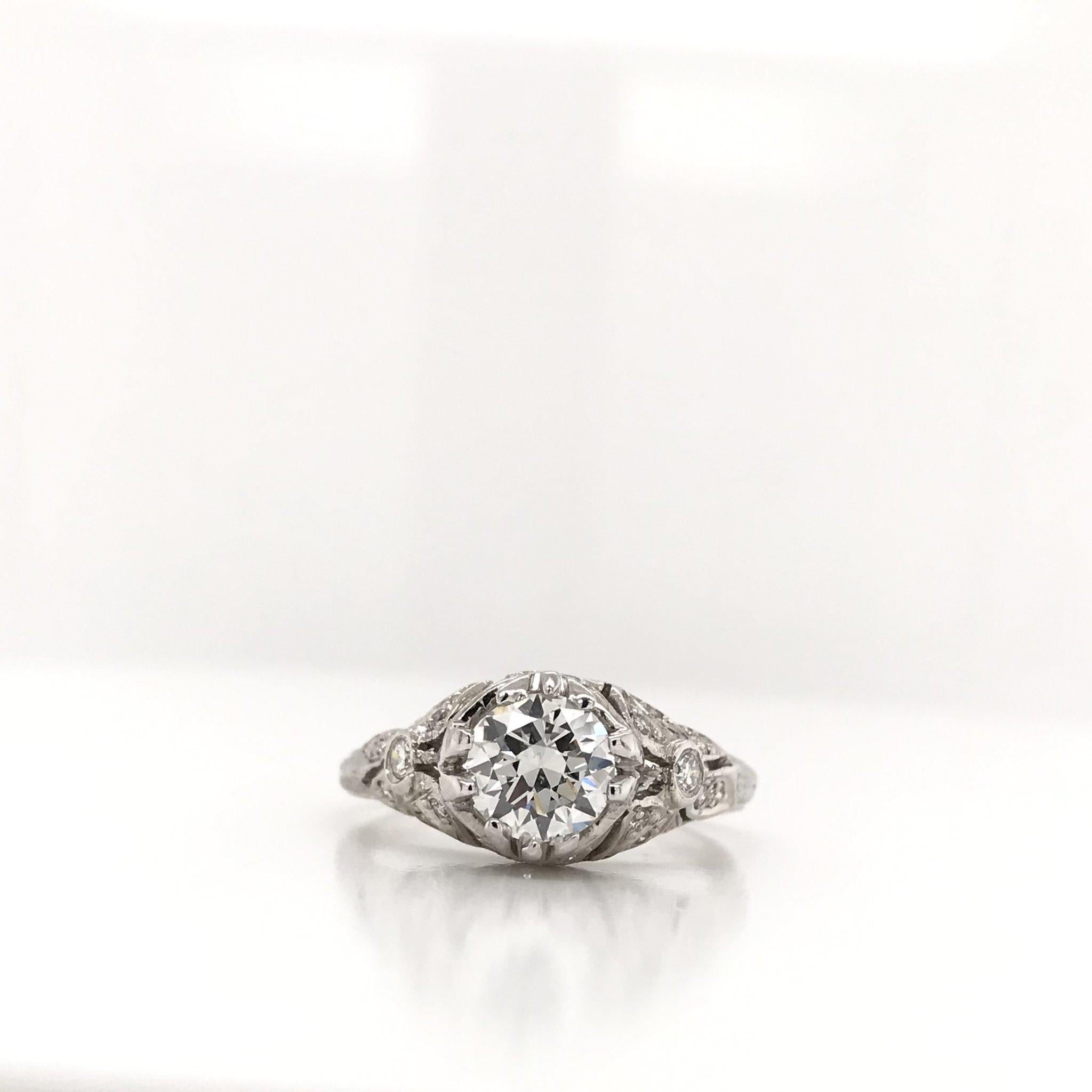 0.96 Carat Antique Style Platinum Engagement Ring In Good Condition In Montgomery, AL