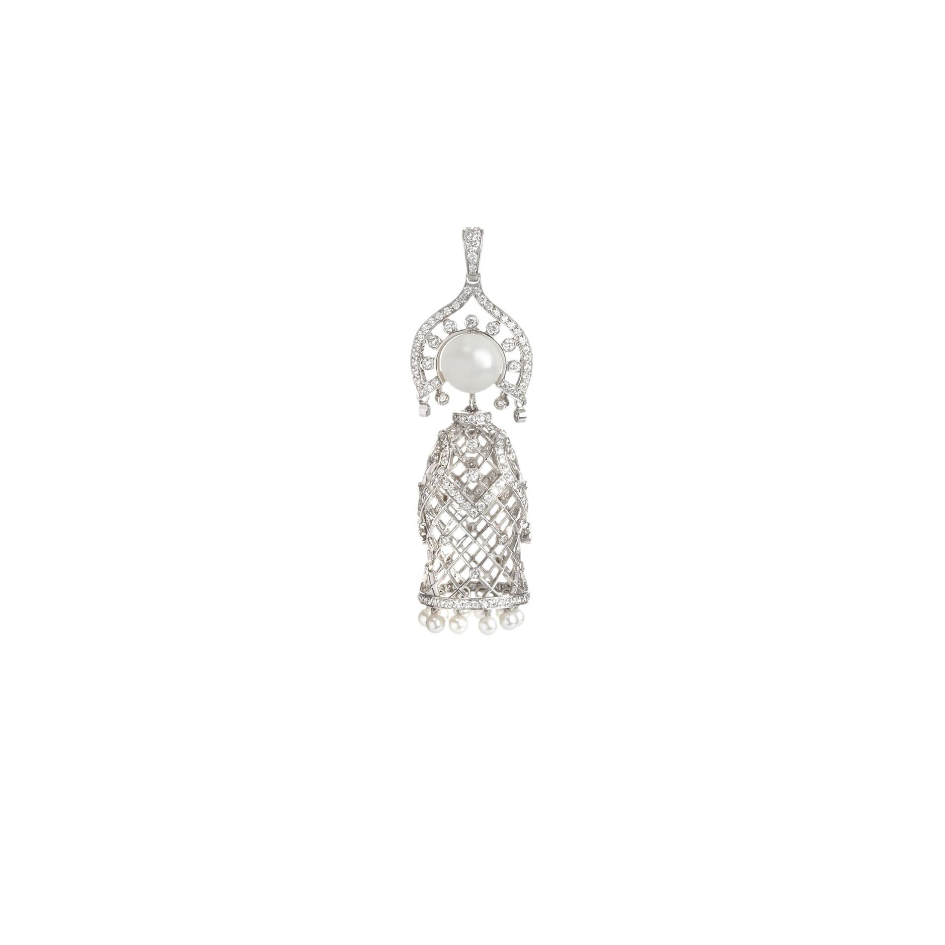 Inspired by Serge Diaghilev’s Ballet Russes—perhaps one of the most influential ballet companies of all time—this Dancing Doll pendant is Sybarite’s tribute to its enduring legend.  

Centred around a singular, flawless pearl, taking years to