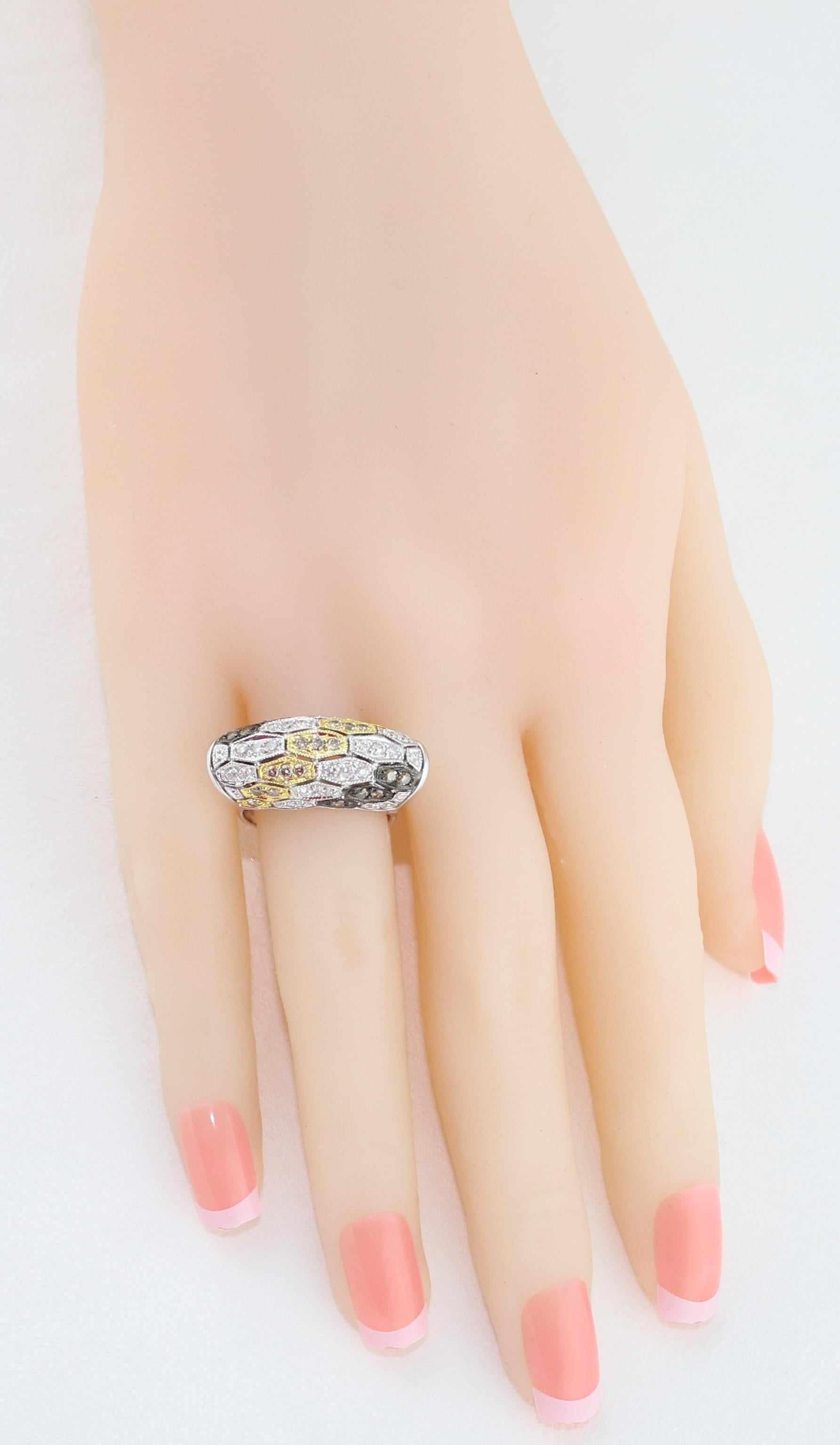 0.96 Carat Diamond Modern Dome Gold Ring For Sale 1