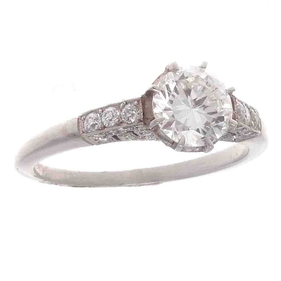 Art Deco 0.96 Carat Diamond Platinum Engagement Ring