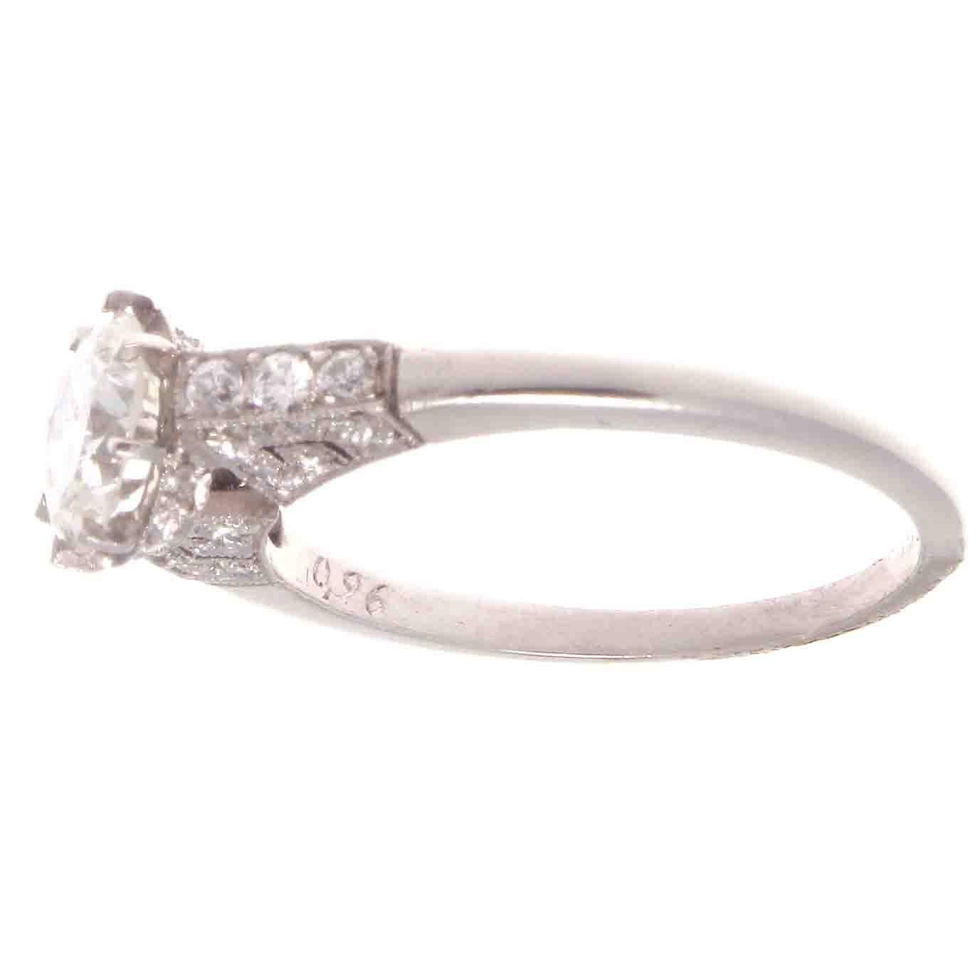 0.96 Carat Diamond Platinum Engagement Ring In Excellent Condition In Beverly Hills, CA