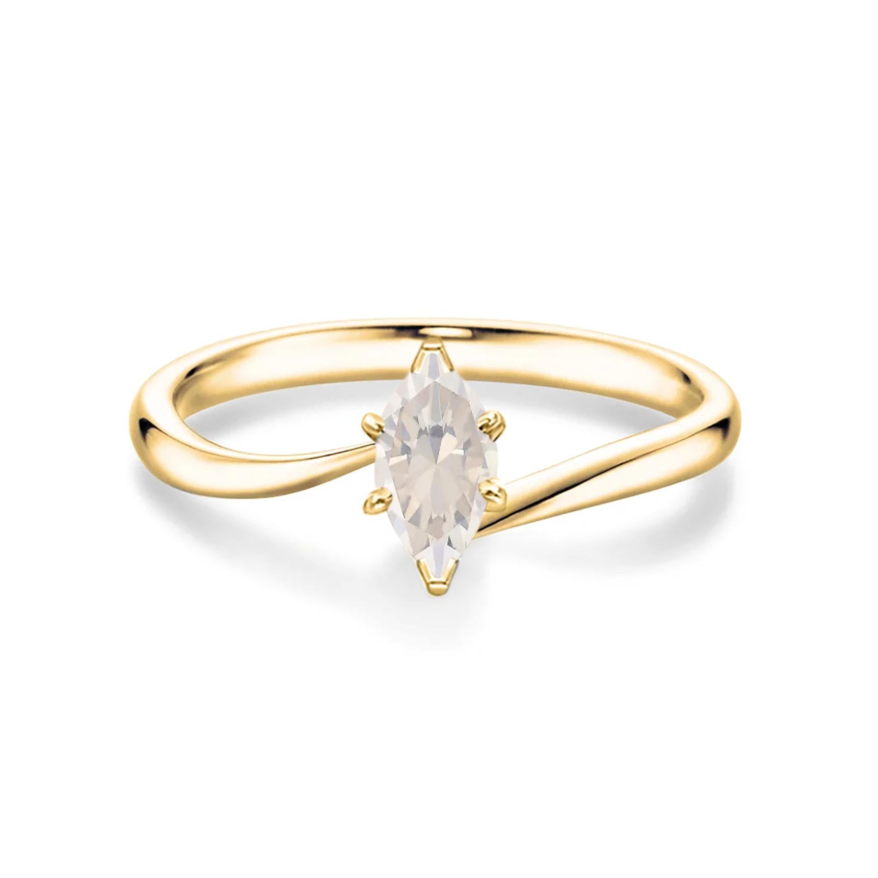 0.96 carat Fancy White Diamond Marquise cut Yellow Gold 18K Ring.

Size upon request.