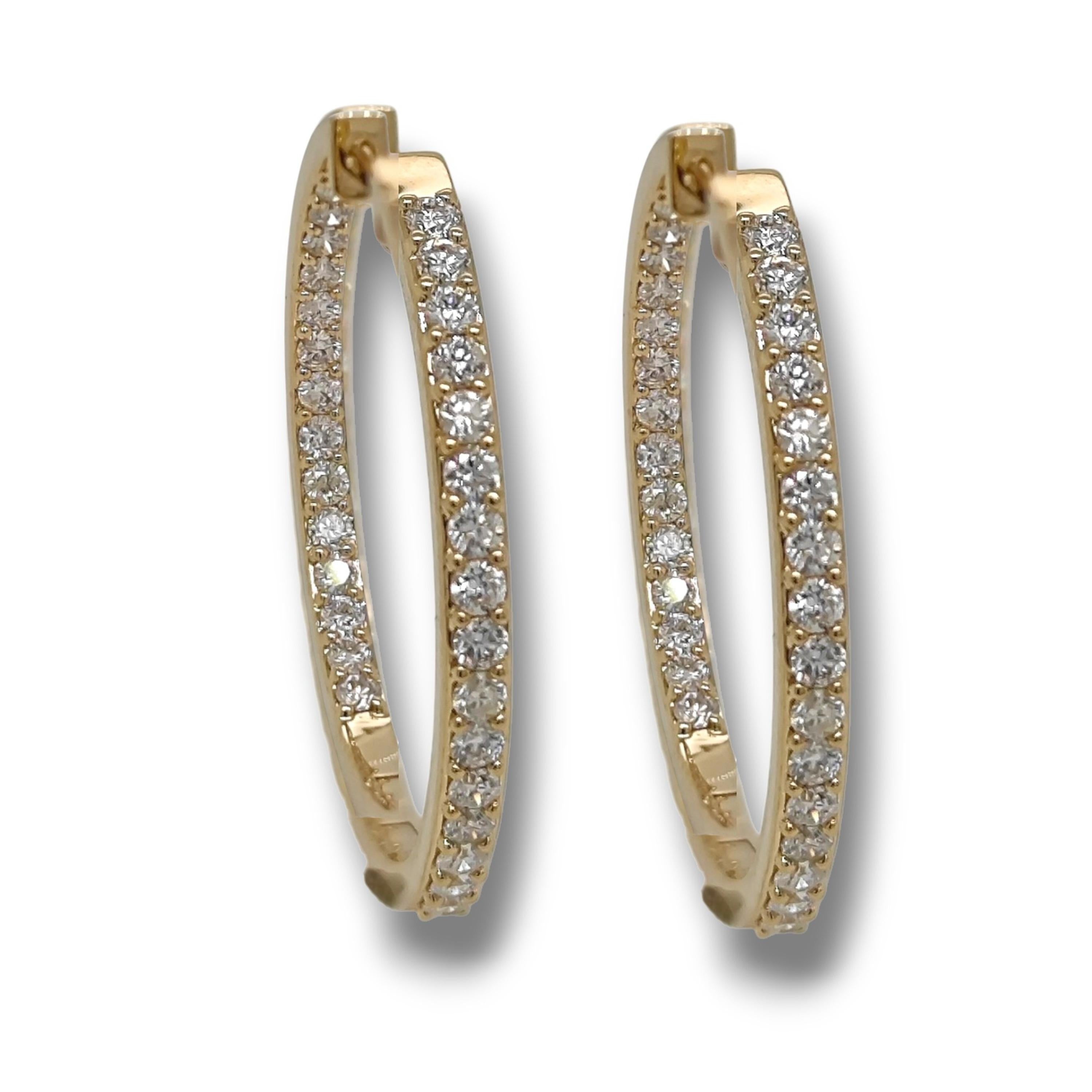 Taglio rotondo Orecchini a cerchio in oro giallo con diamante rotondo da 0,96 carati in vendita