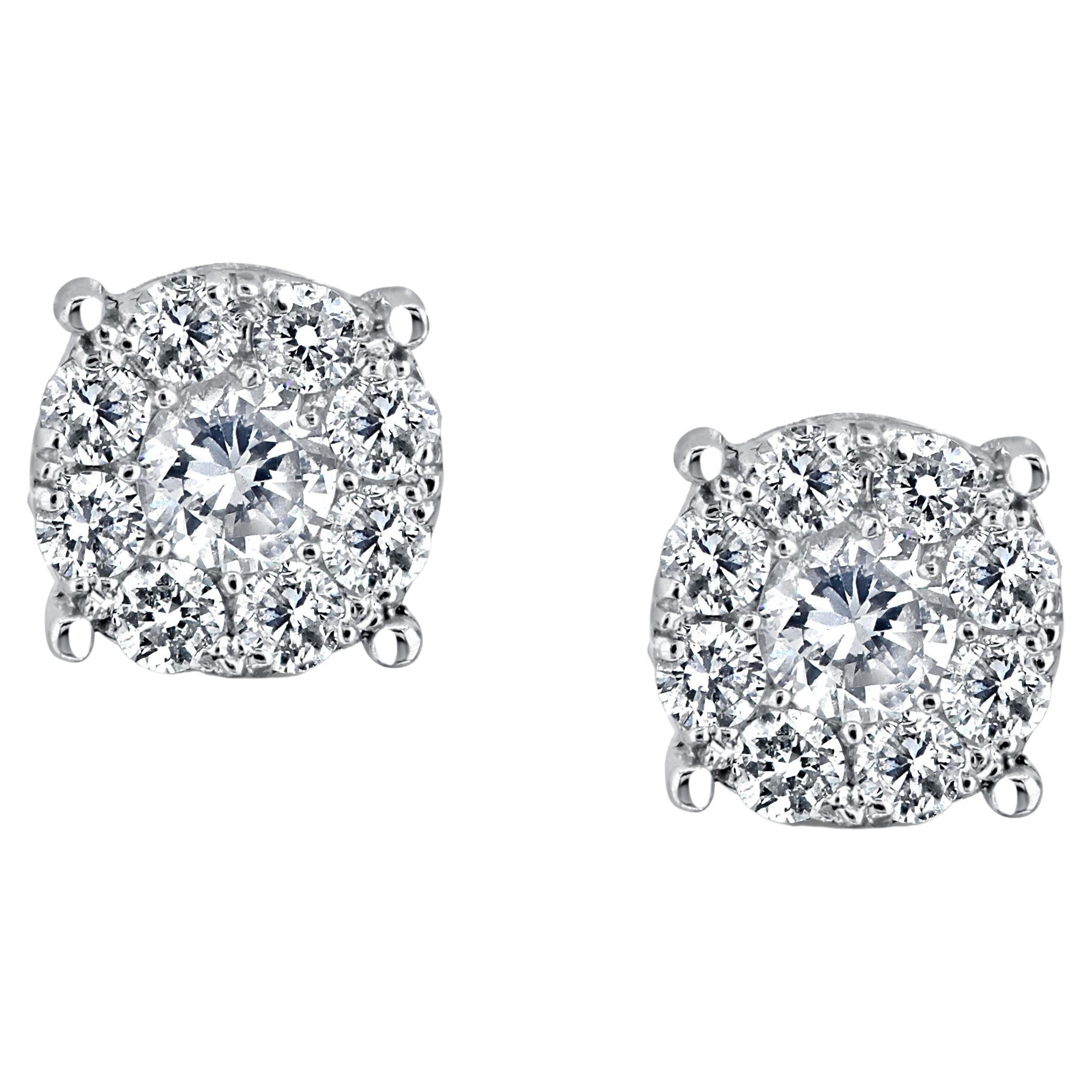 0.96 Carat Total Weight Diamond Stud Earrings in 14k White Gold ref1396 For Sale