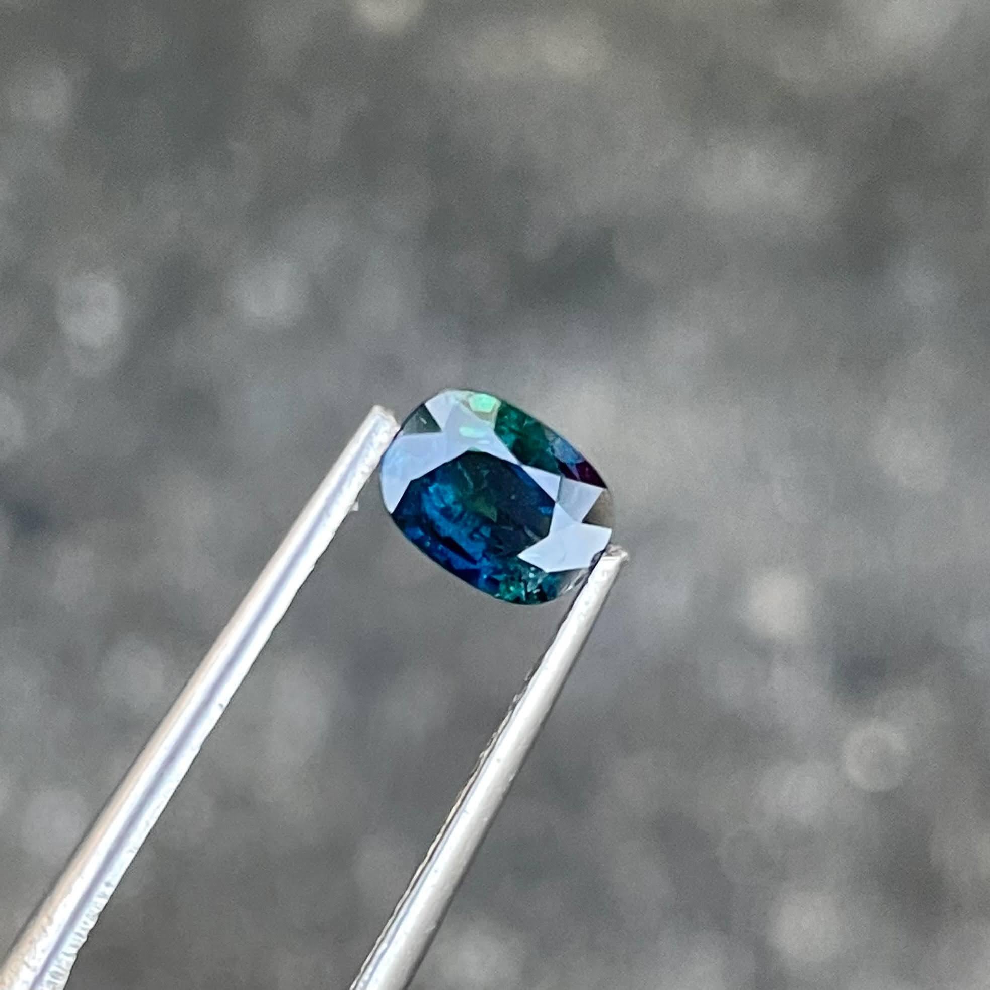 Weight 0.96 carats 
Dimensions 6.6x4.9x3.0 mm
Treatment heated 
Origin Madagascar 
Clarity SI
Shape oval 
Cut faceted 



This stunning 0.96 carat teal blue sapphire from Madagascar showcases a unique and captivating hue, blending deep oceanic blue