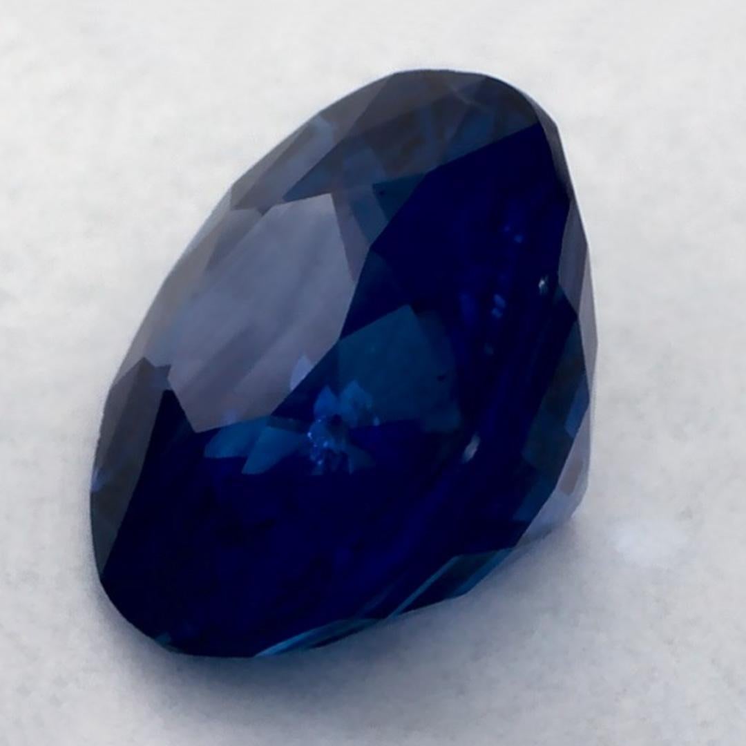 Una pietra natale di settembre molto preziosa con un delizioso colore blu. Si ritiene che portino fortuna e fortuna alla vita.

Esplora la vivace collezione di smeraldi, rubini e zaffiri nel nostro negozio, disponibili come gemme sciolte e