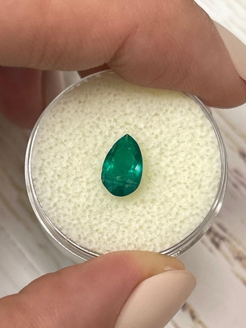 0.96ct Dark Green Colombian Emerald - Pear Cut Teardrop May Birthstone Gem For Sale 2