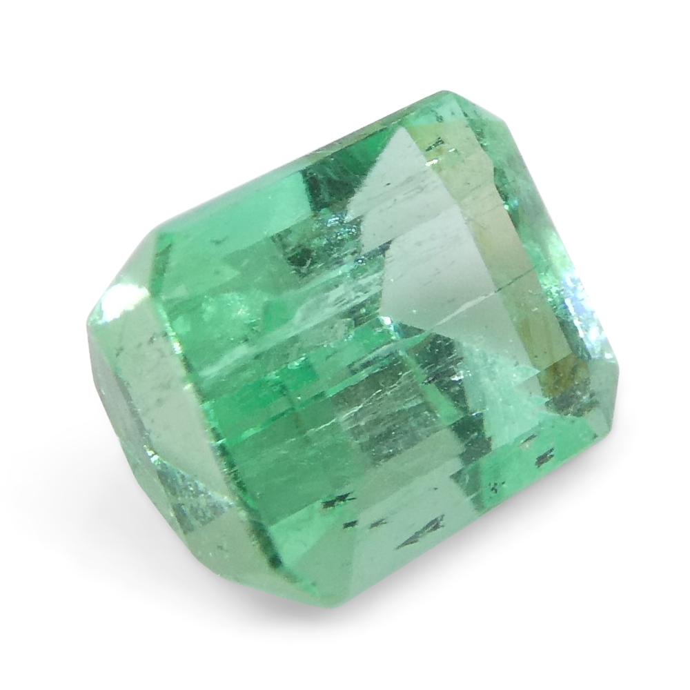 0.96ct Emerald Cut Green Emerald from Colombia In New Condition For Sale In Toronto, Ontario