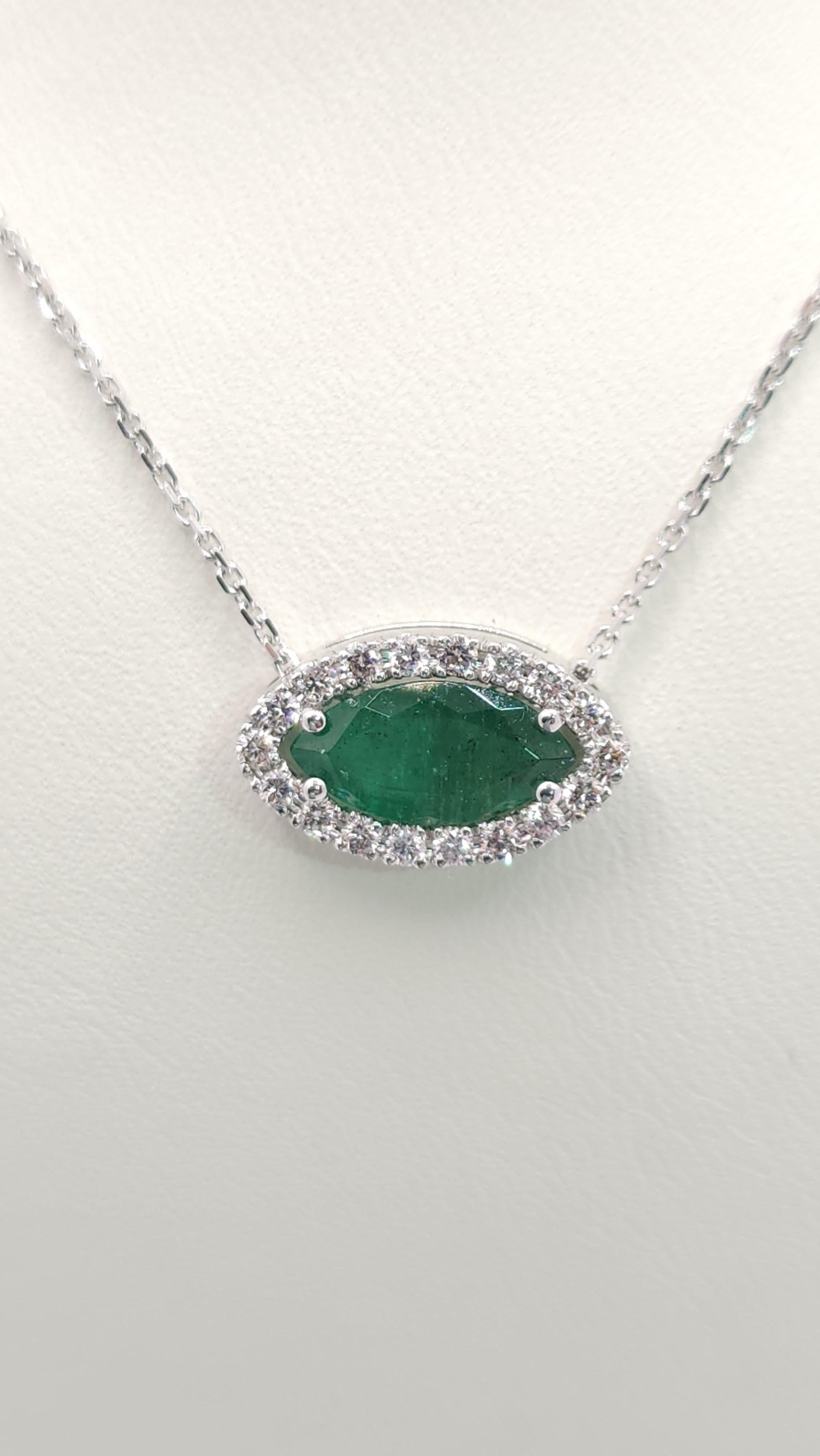 0.96Ct Marquise Shape Emerald And Diamonds Necklace For Sale 5