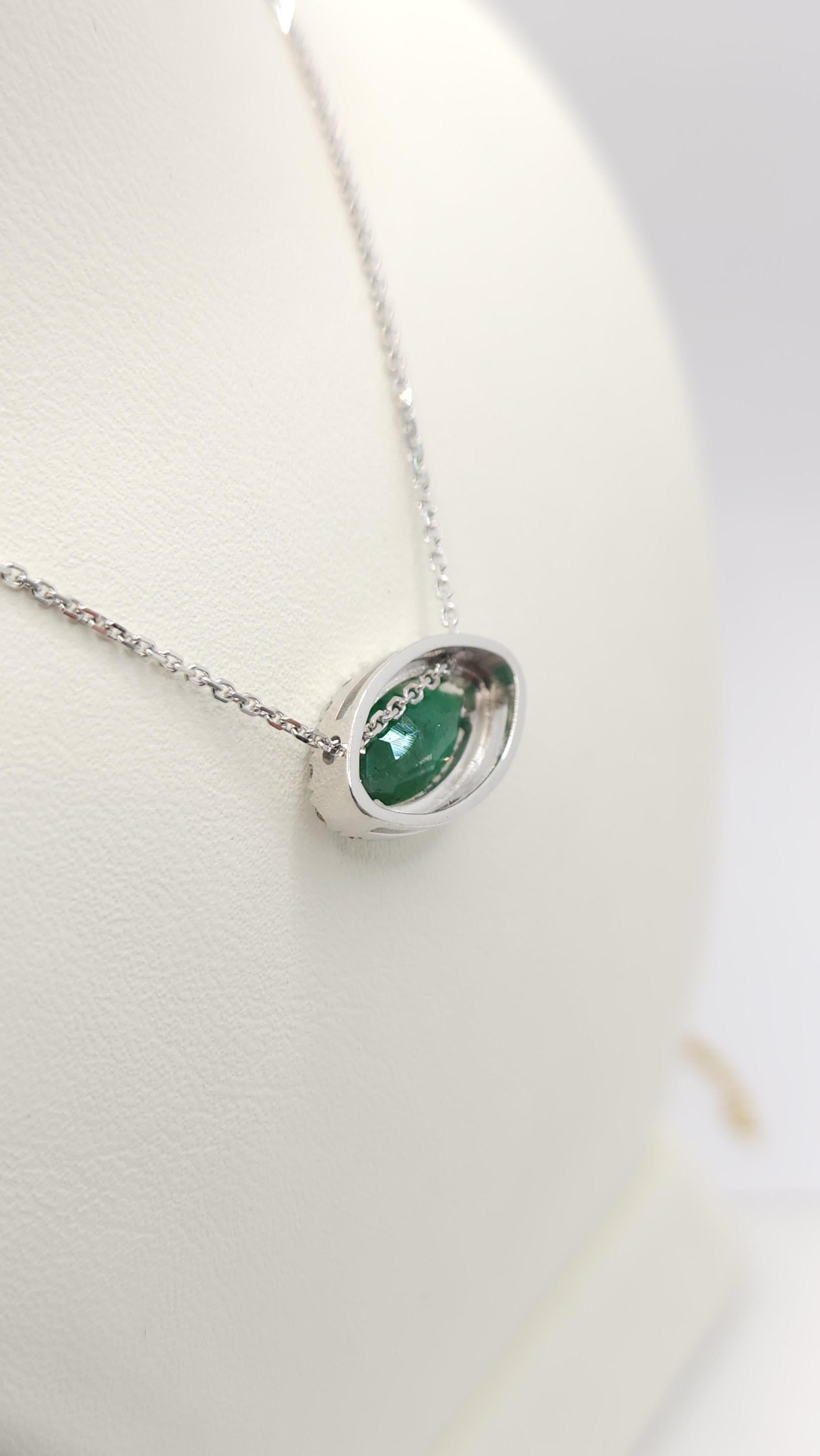 0.96Ct Marquise Shape Emerald And Diamonds Necklace For Sale 8